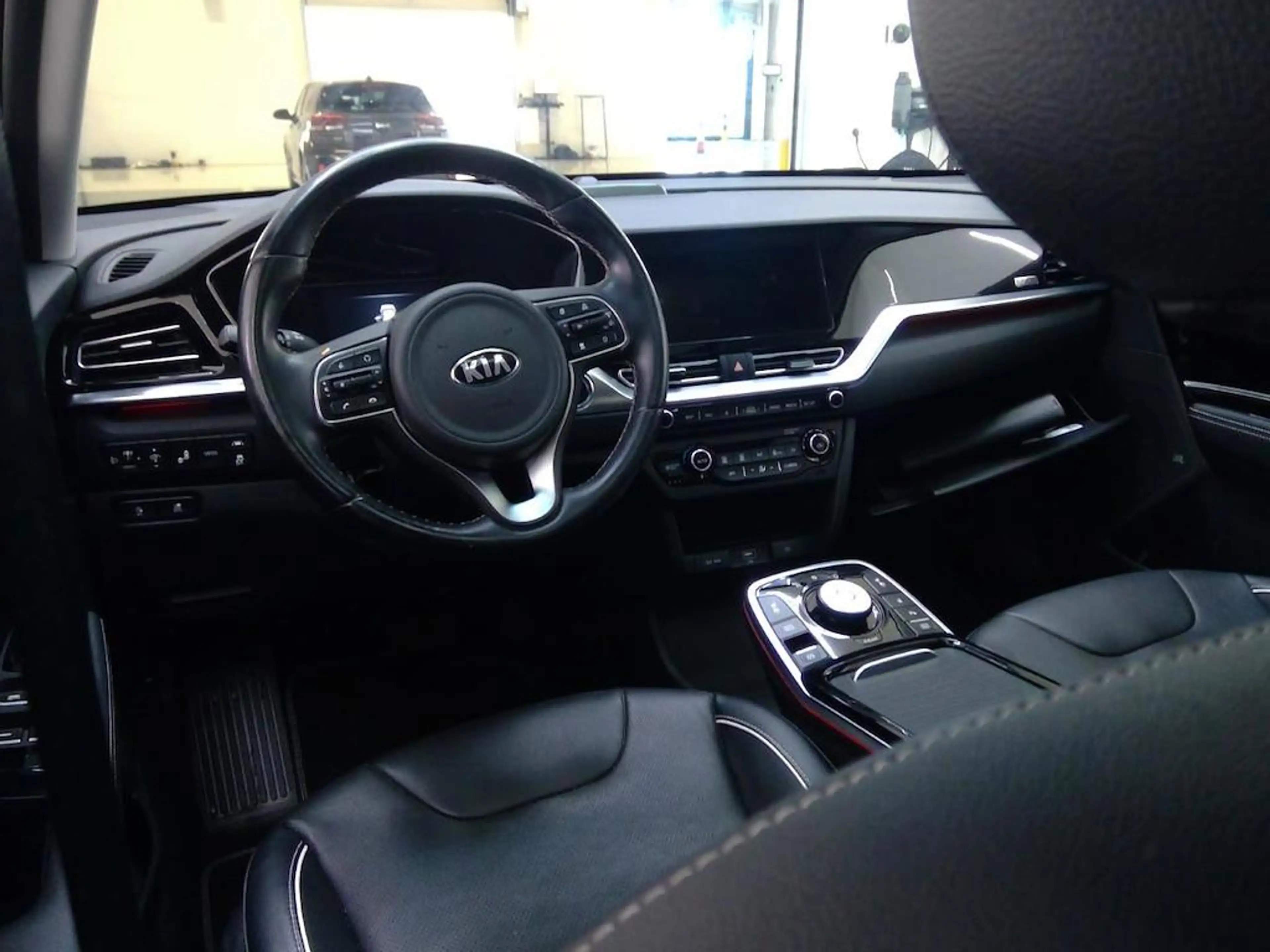 Kia e-Niro EXECUTIVELINE 64 kWh (100% SOH) I SCHUIF/KANTELDAK — photo 4