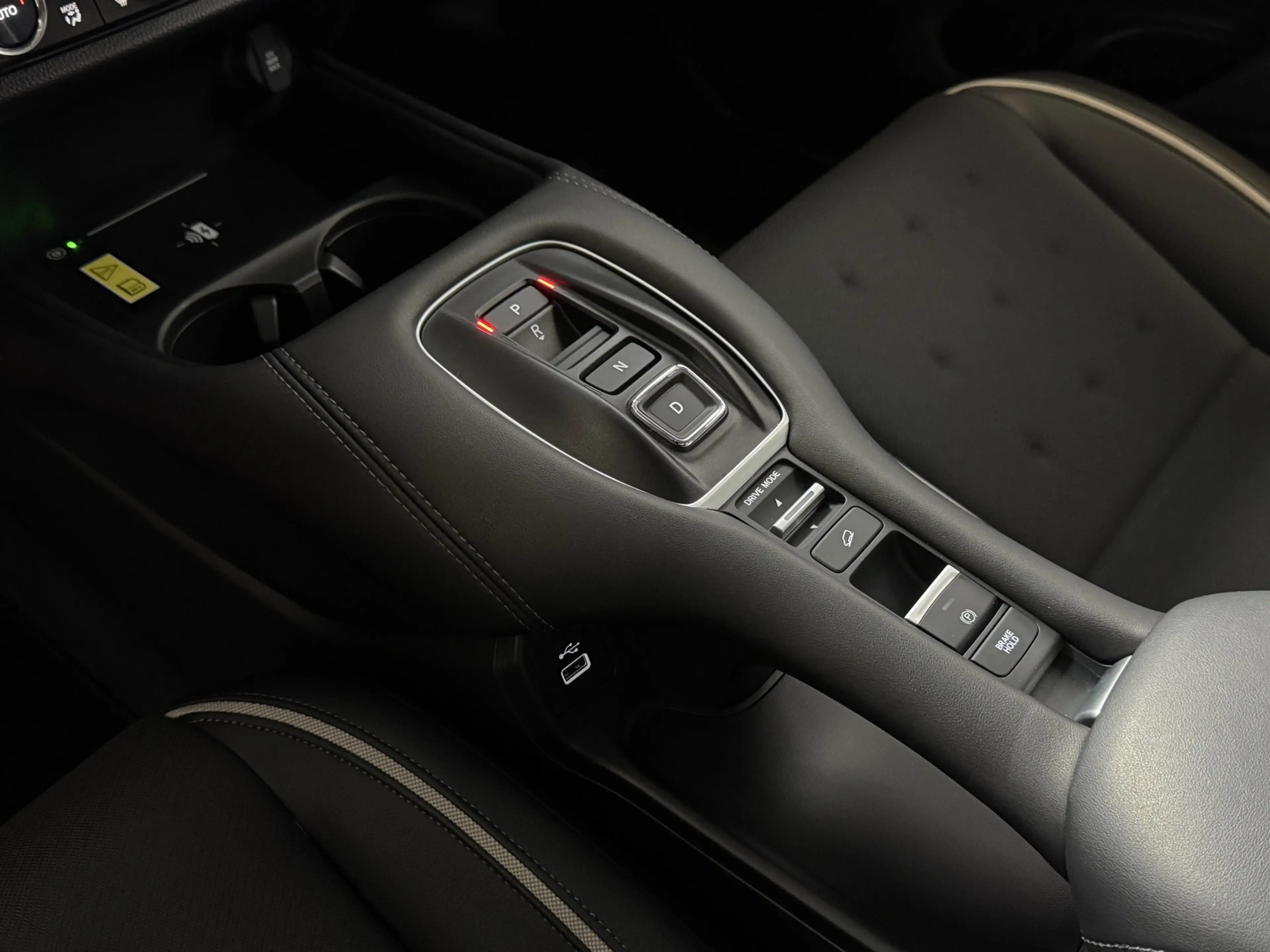 Honda ZR-V 2.0 e:HEV 184 PK STOELVERW CAMERA CARPLAY SPORT EL — photo 17