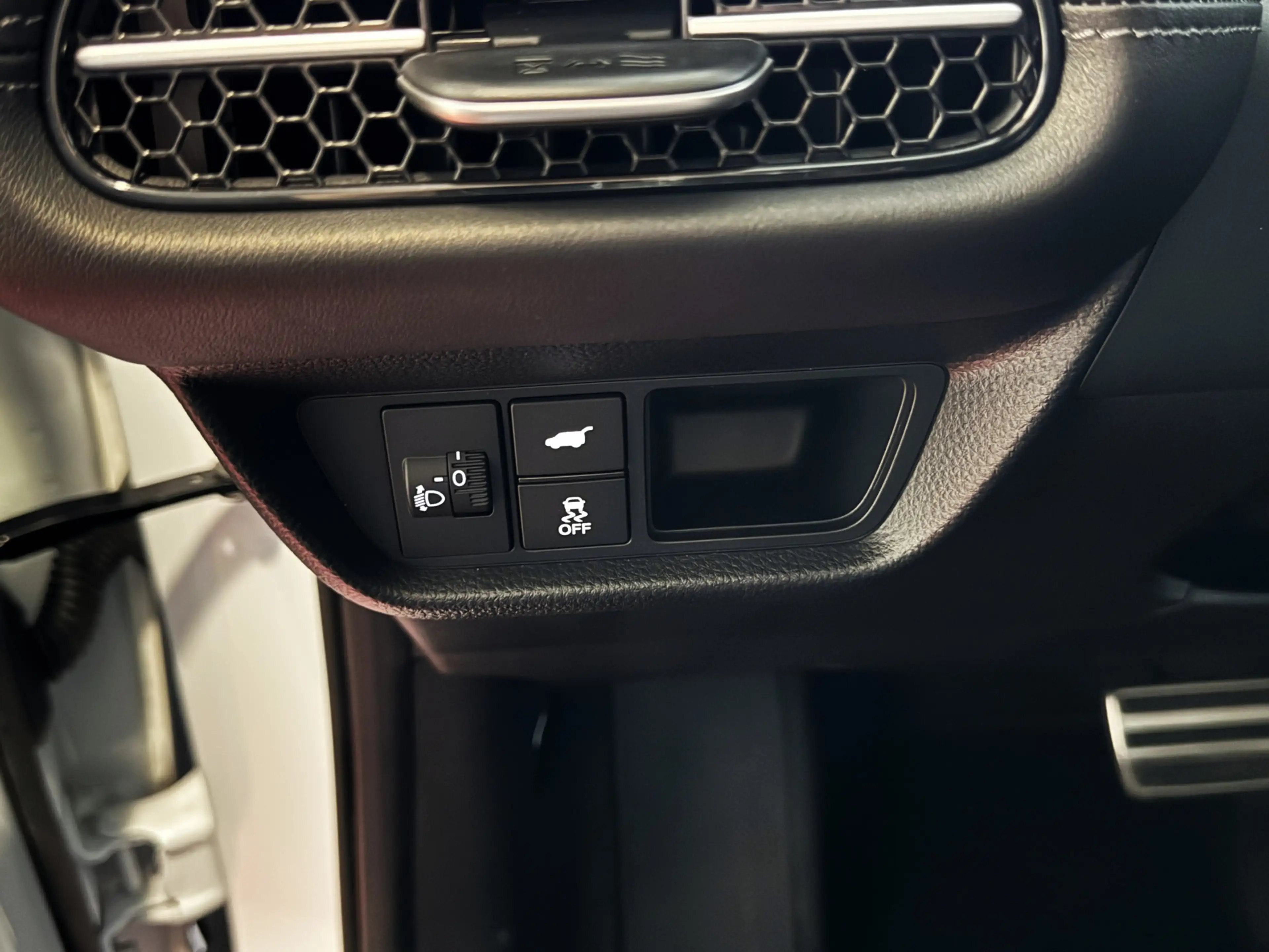 Honda ZR-V 2.0 e:HEV 184 PK STOELVERW CAMERA CARPLAY SPORT EL — photo 25
