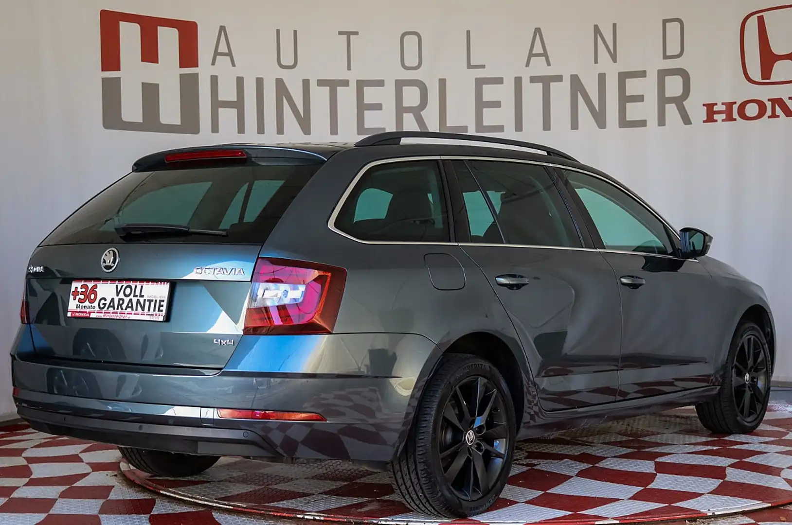 Skoda Octavia Combi Sport Limited TDI 4x4 LED VIRTUAL PANORAMA Grijs - 2