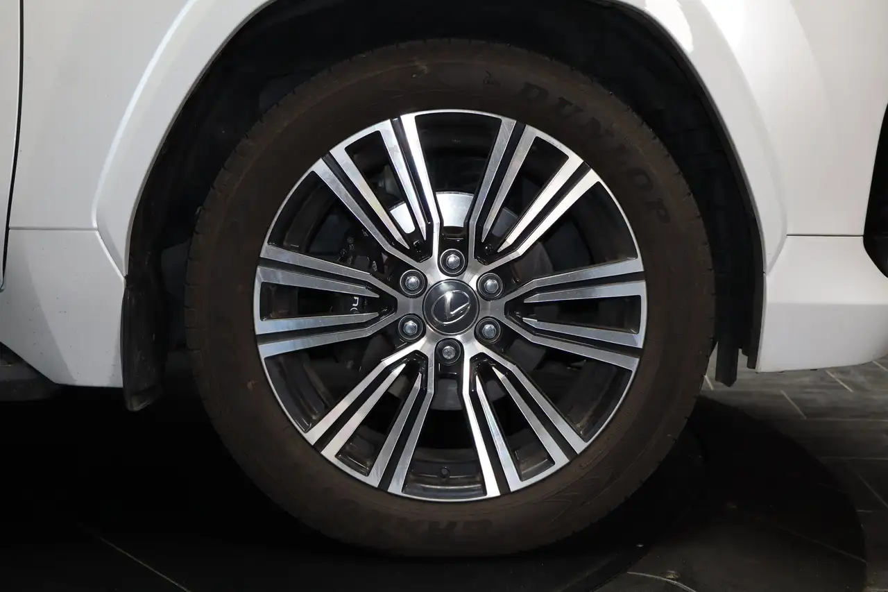 Lexus LX fotografie Lexus LX