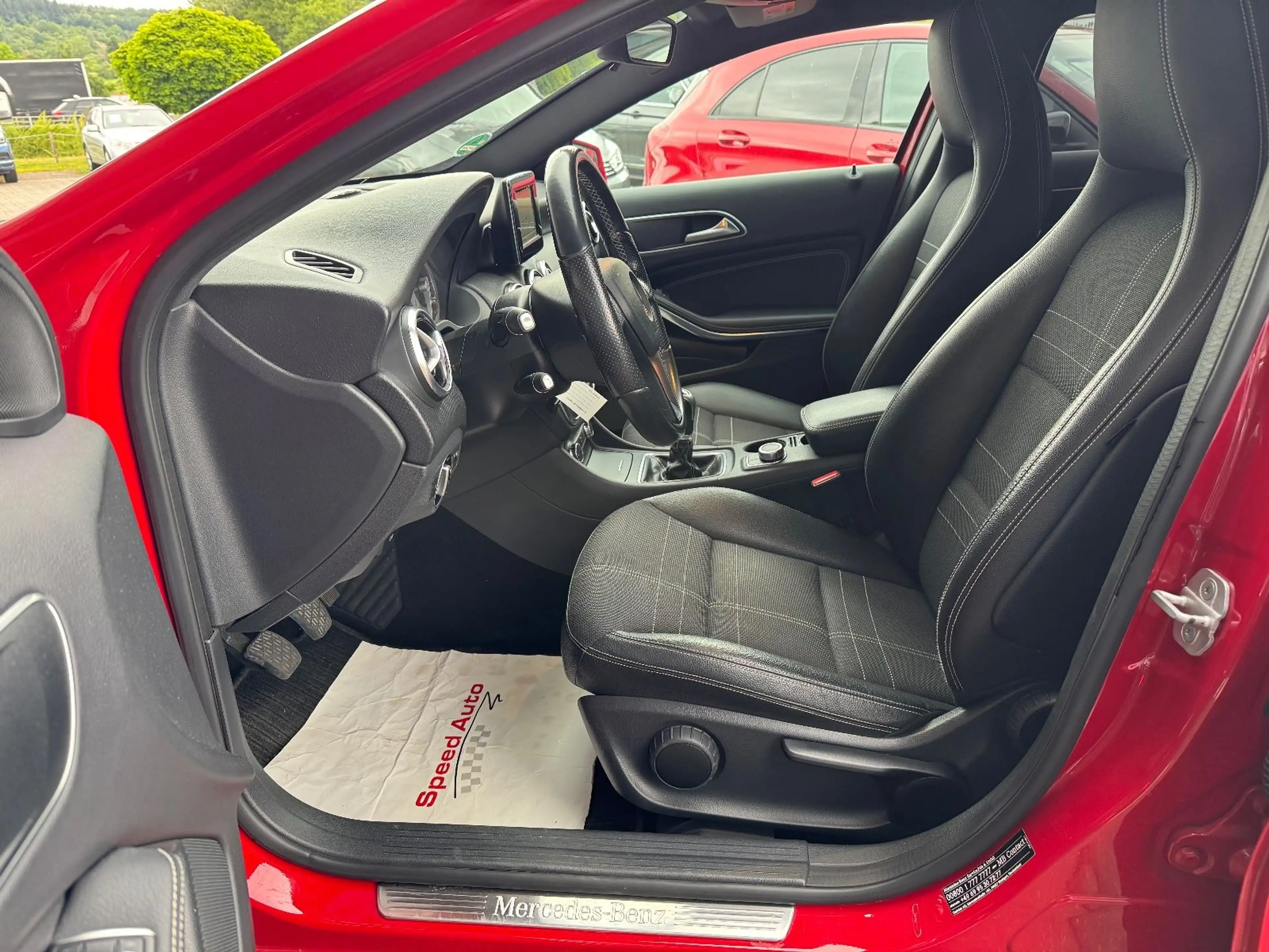 Mercedes-Benz A 180 BlueEffi Urban/NAVI/PDC/17"/2.HAND — photo 11