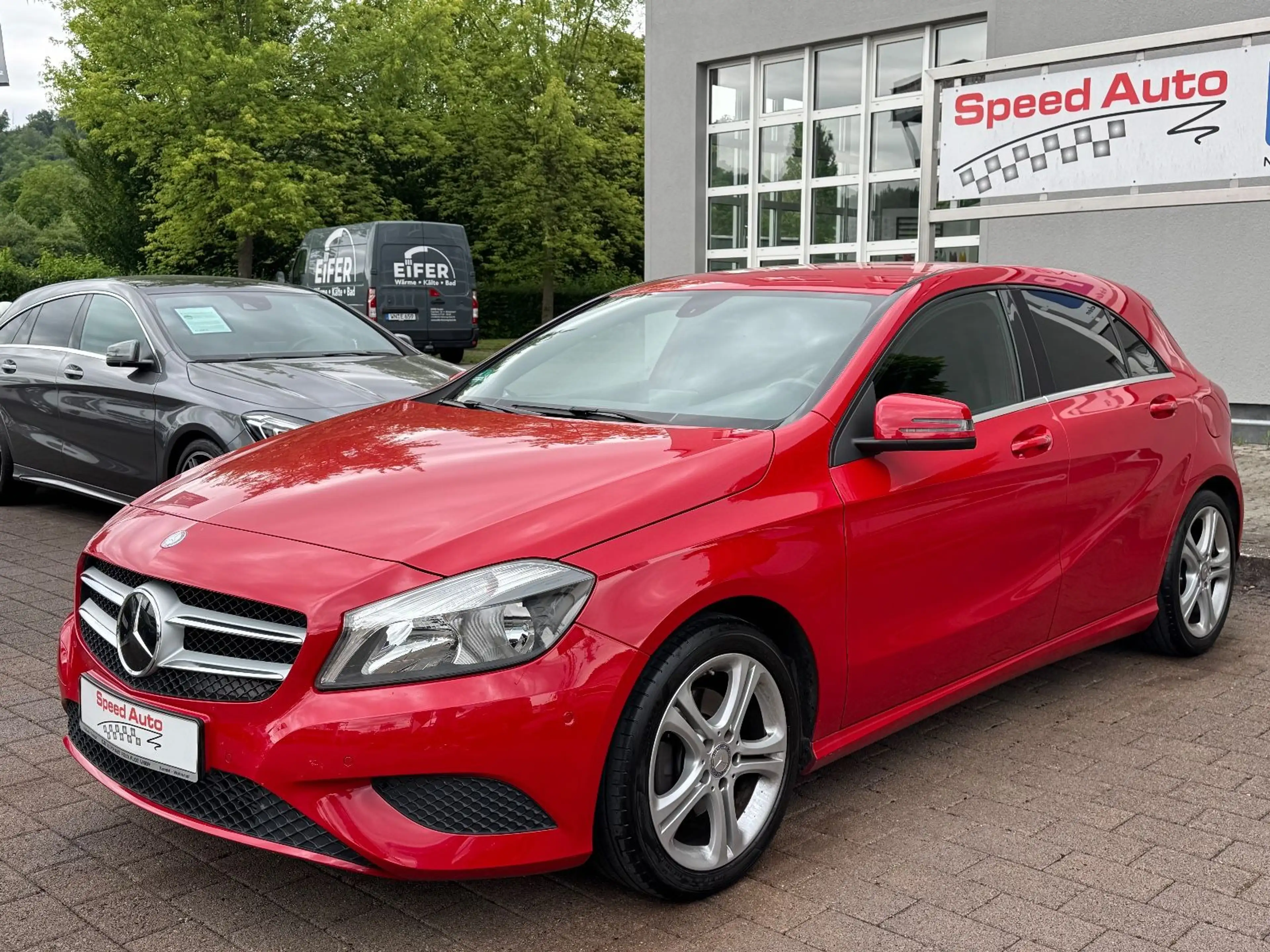 Mercedes-Benz A 180 BlueEffi Urban/NAVI/PDC/17"/2.HAND