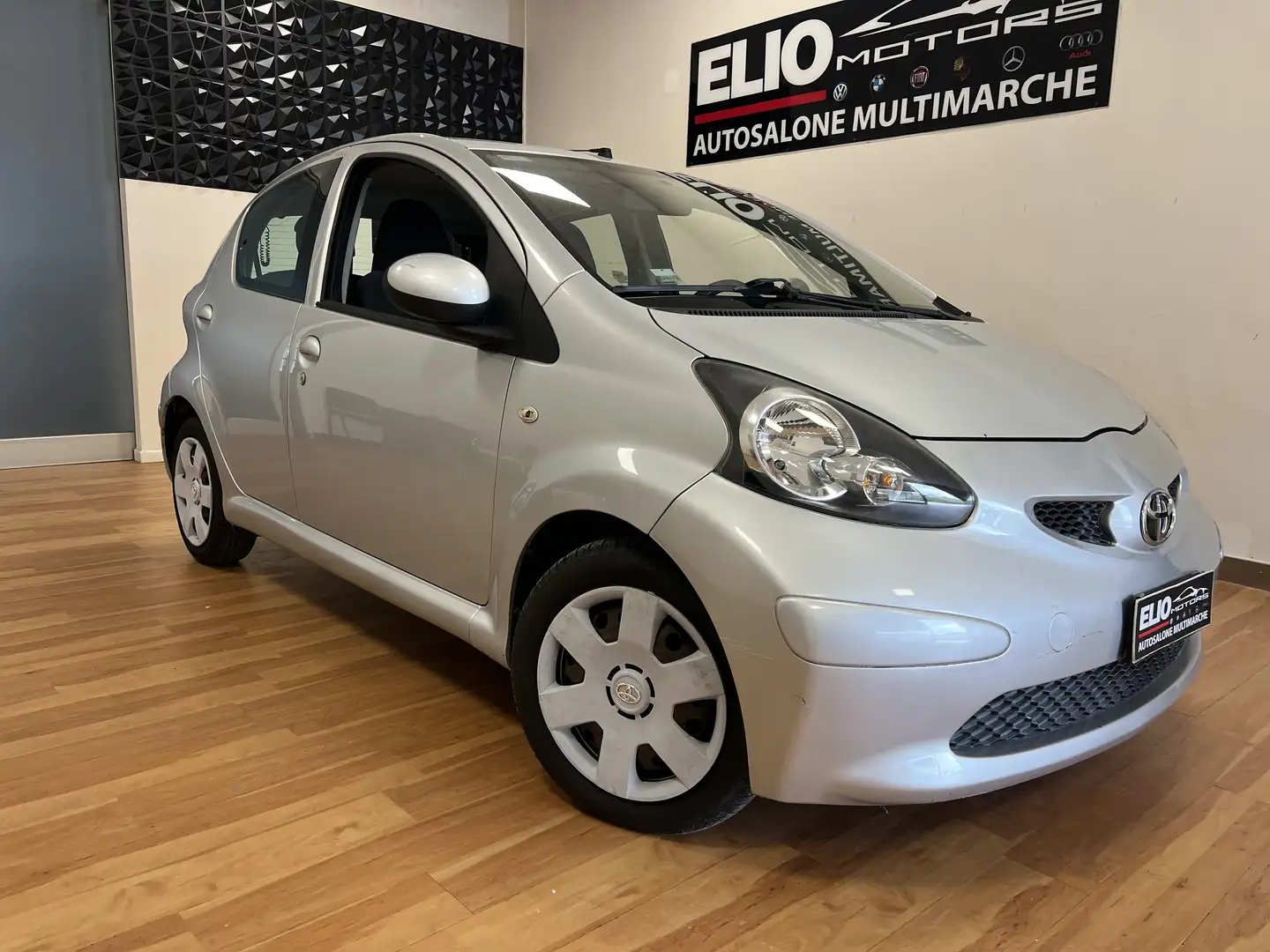Toyota Aygo 5p 1.0 Sol m-mt - 1