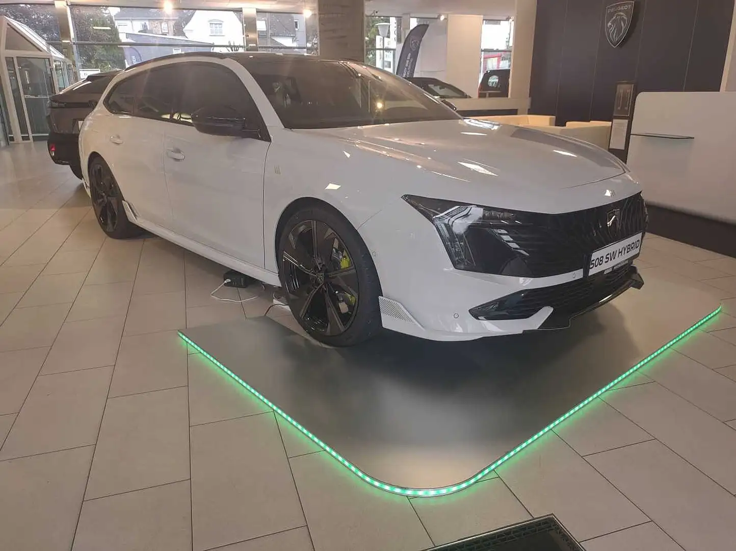 Peugeot 508 SW PSE Weiß - 2