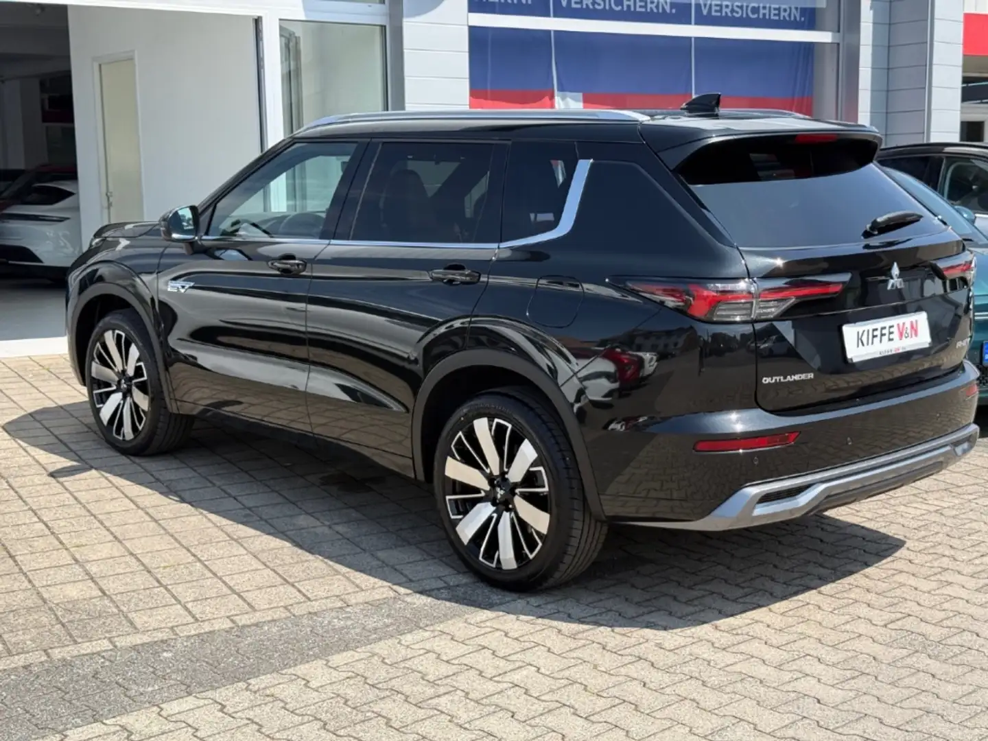 Mitsubishi Outlander TOP *Luxury* Leder Navi HUD 360K LED PANO 4xSHZ Negro - 2