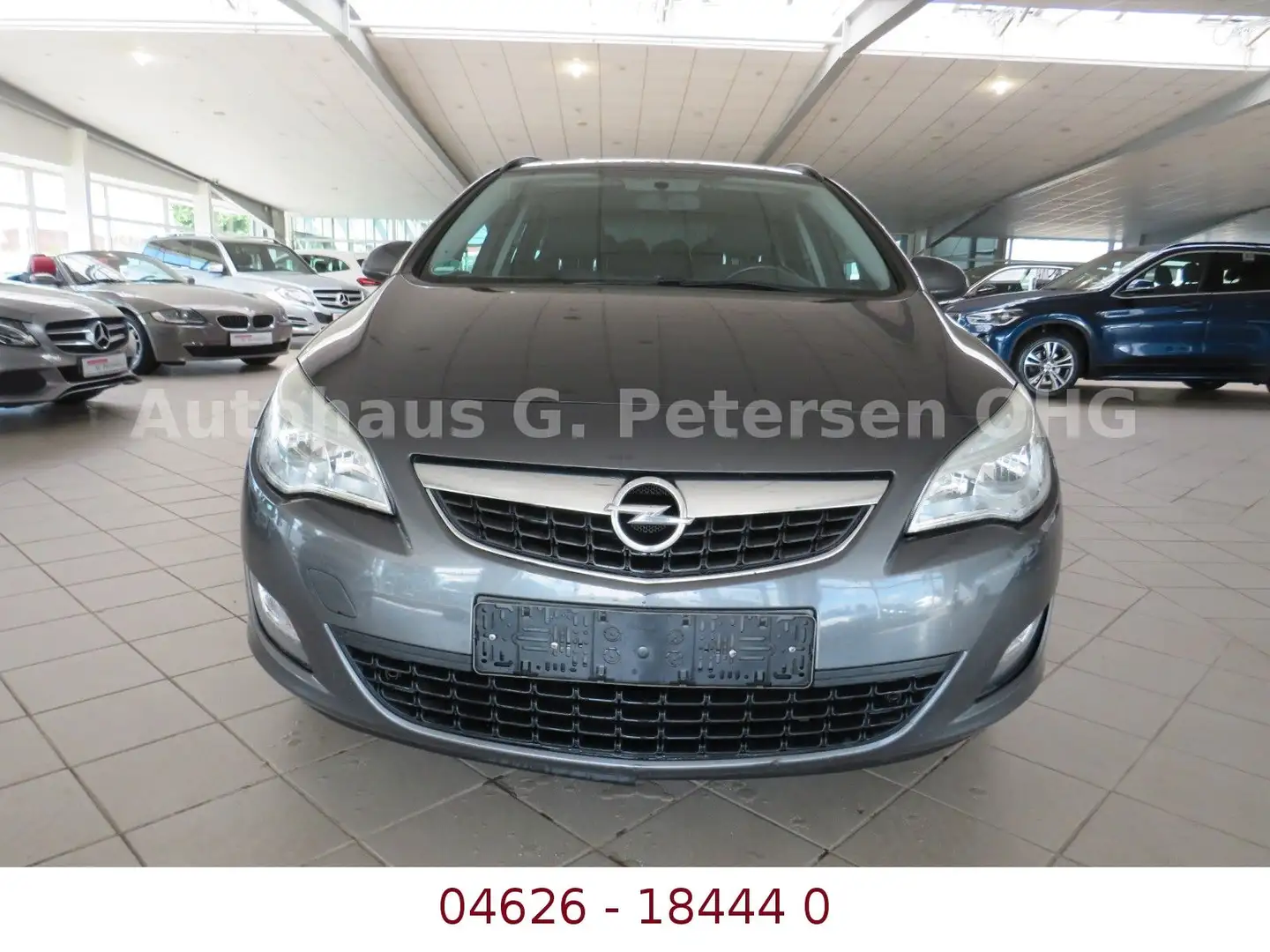 Opel Astra J Sports Tourer*AHK*Tüv 01/27*Tempo*8Fach* Grau - 2