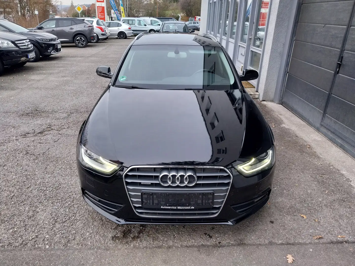 Audi A4 QUATTRO 8-Fach Xenon/Navi/SHZ SERVICE NEU//EURO 6 Schwarz - 2