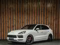 Porsche Cayenne 3.0 E-Hybrid 462PK Automaat | AKRAPOVIC | PANO | S Wit - thumbnail 2