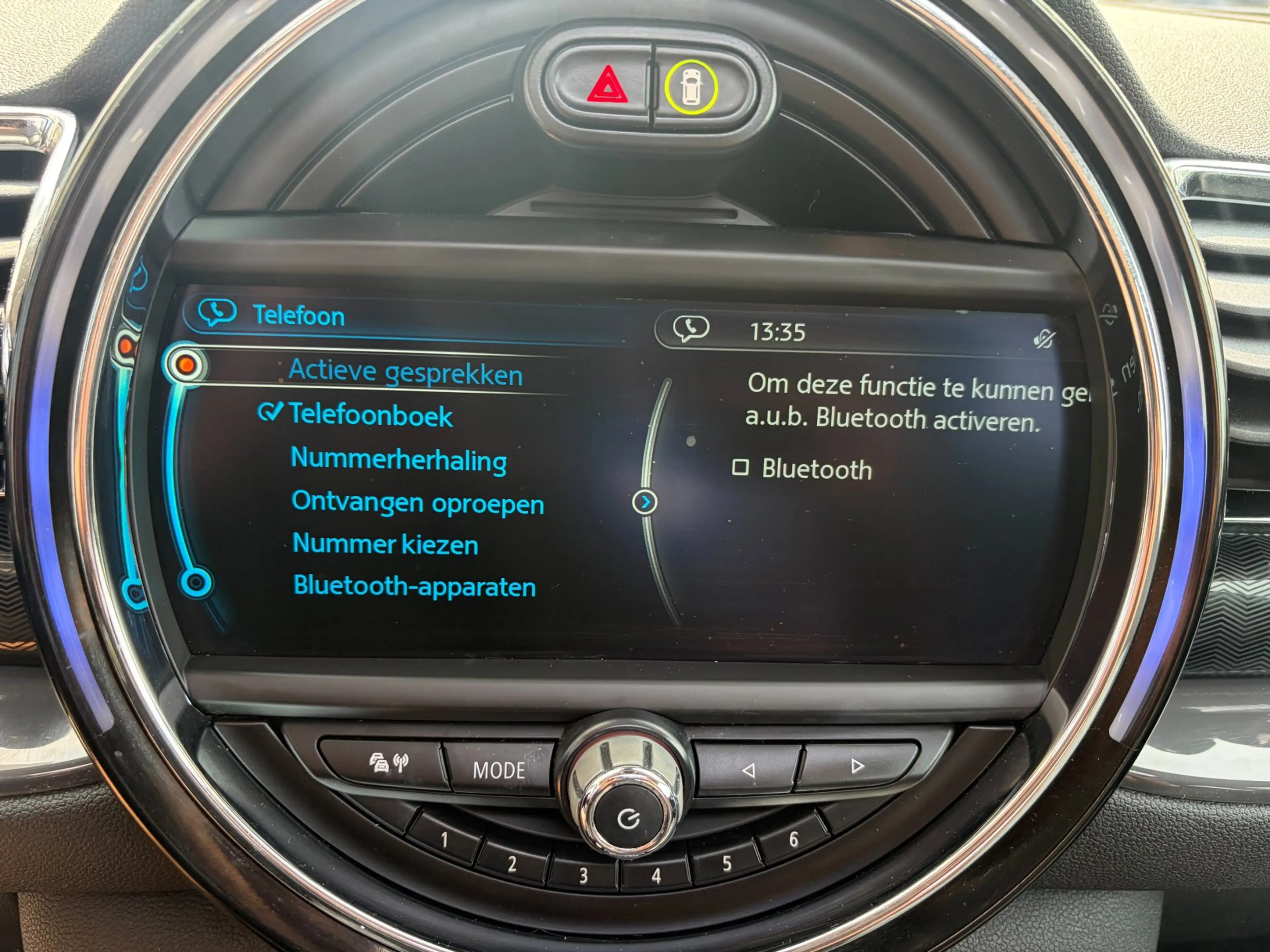 MINI Cooper Clubman 1.5 Chili Serious Business / Keyless / Headup / Na — photo 31