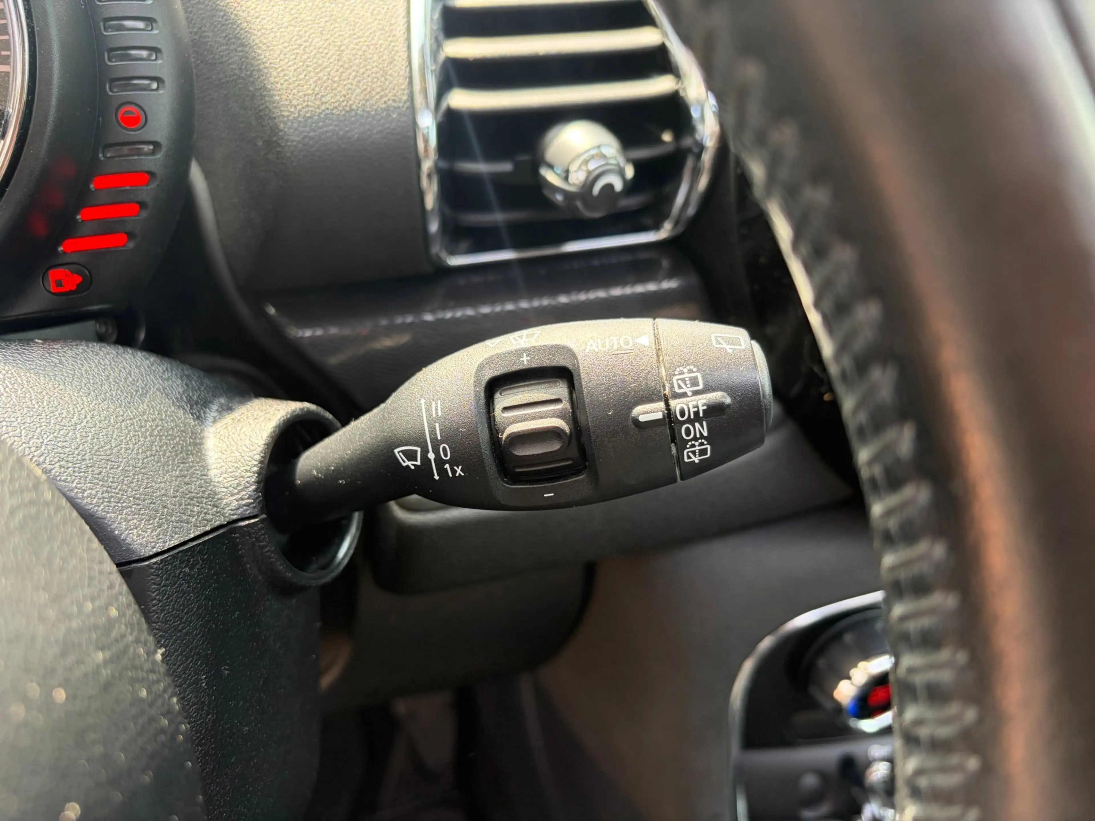 MINI Cooper Clubman 1.5 Chili Serious Business / Keyless / Headup / Na — photo 23