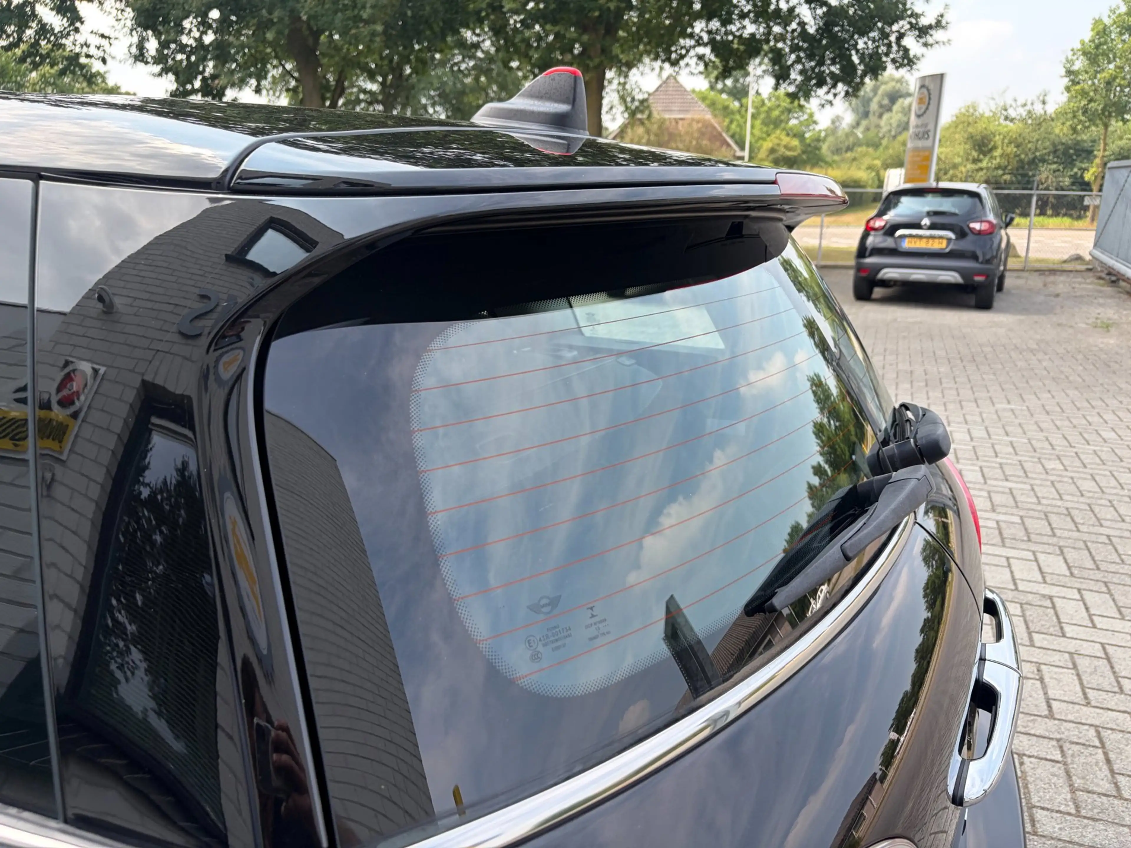 MINI Cooper Clubman 1.5 Chili Serious Business / Keyless / Headup / Na — photo 50