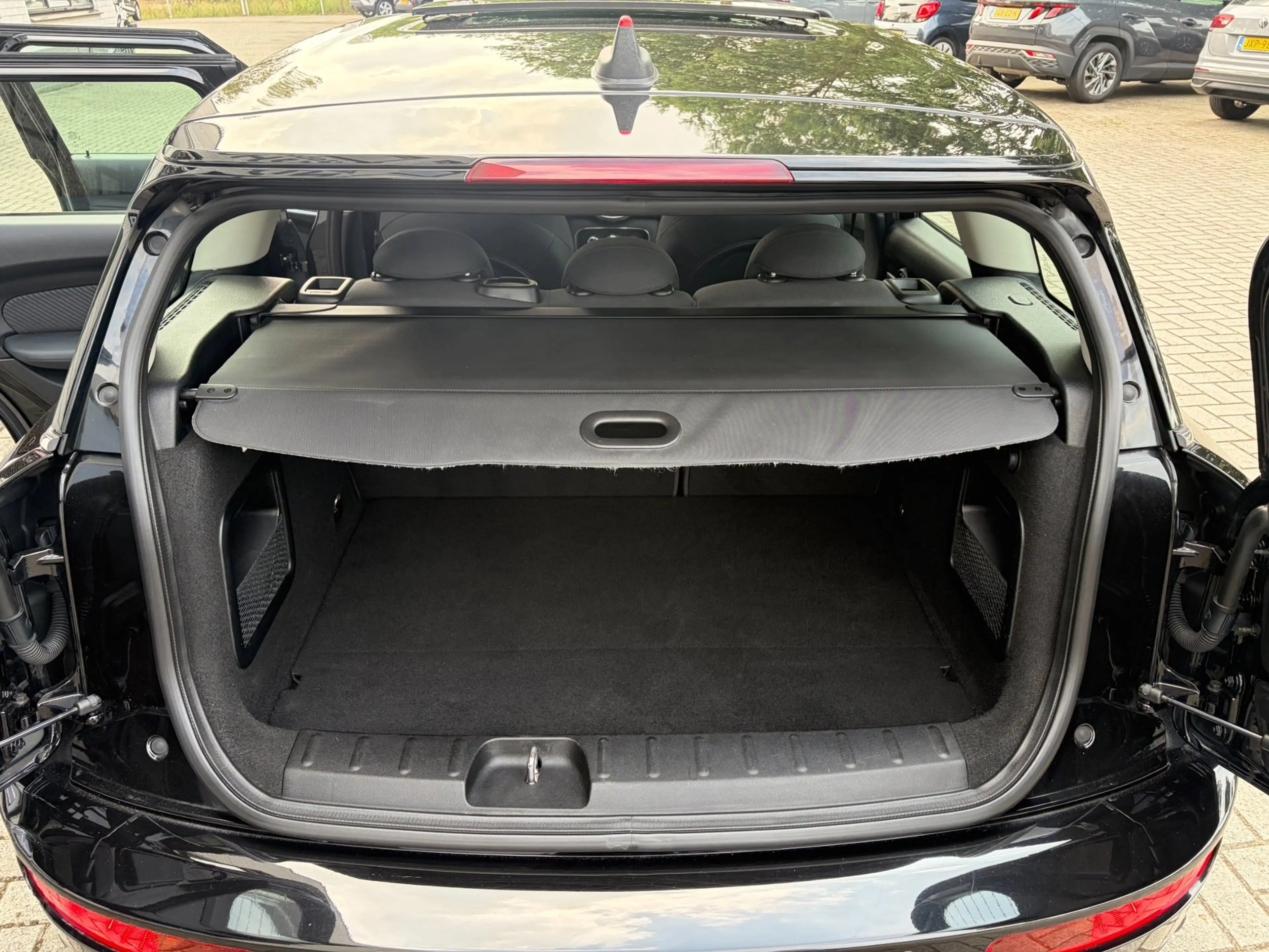 MINI Cooper Clubman 1.5 Chili Serious Business / Keyless / Headup / Na — photo 7