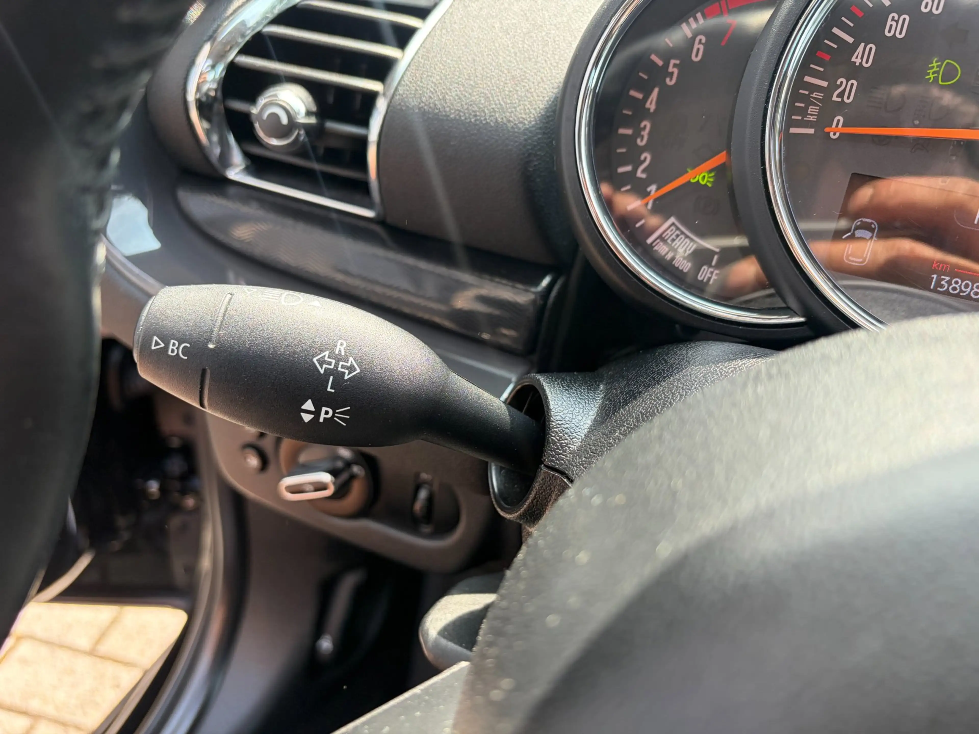 MINI Cooper Clubman 1.5 Chili Serious Business / Keyless / Headup / Na — photo 22