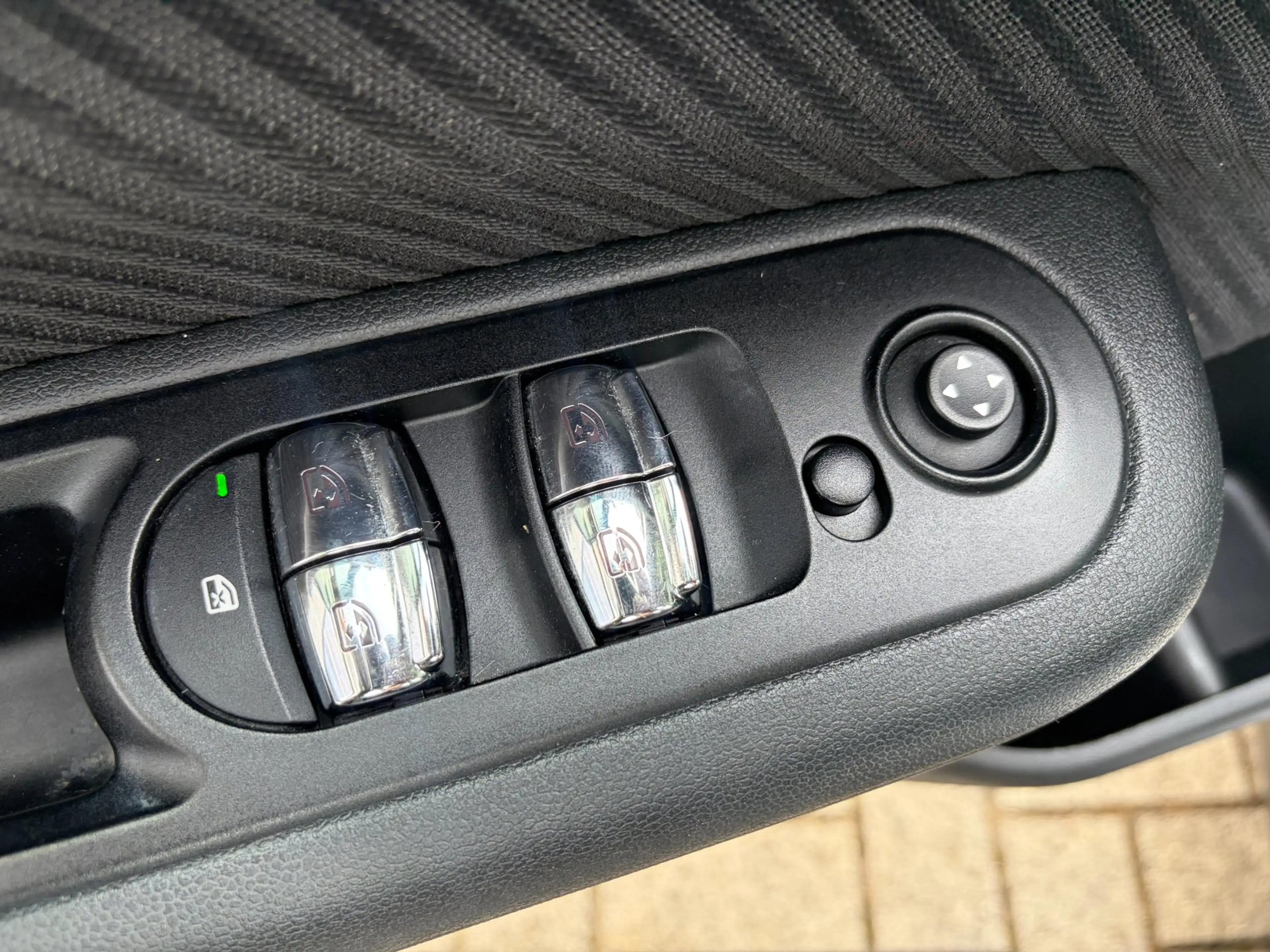 MINI Cooper Clubman 1.5 Chili Serious Business / Keyless / Headup / Na — photo 11