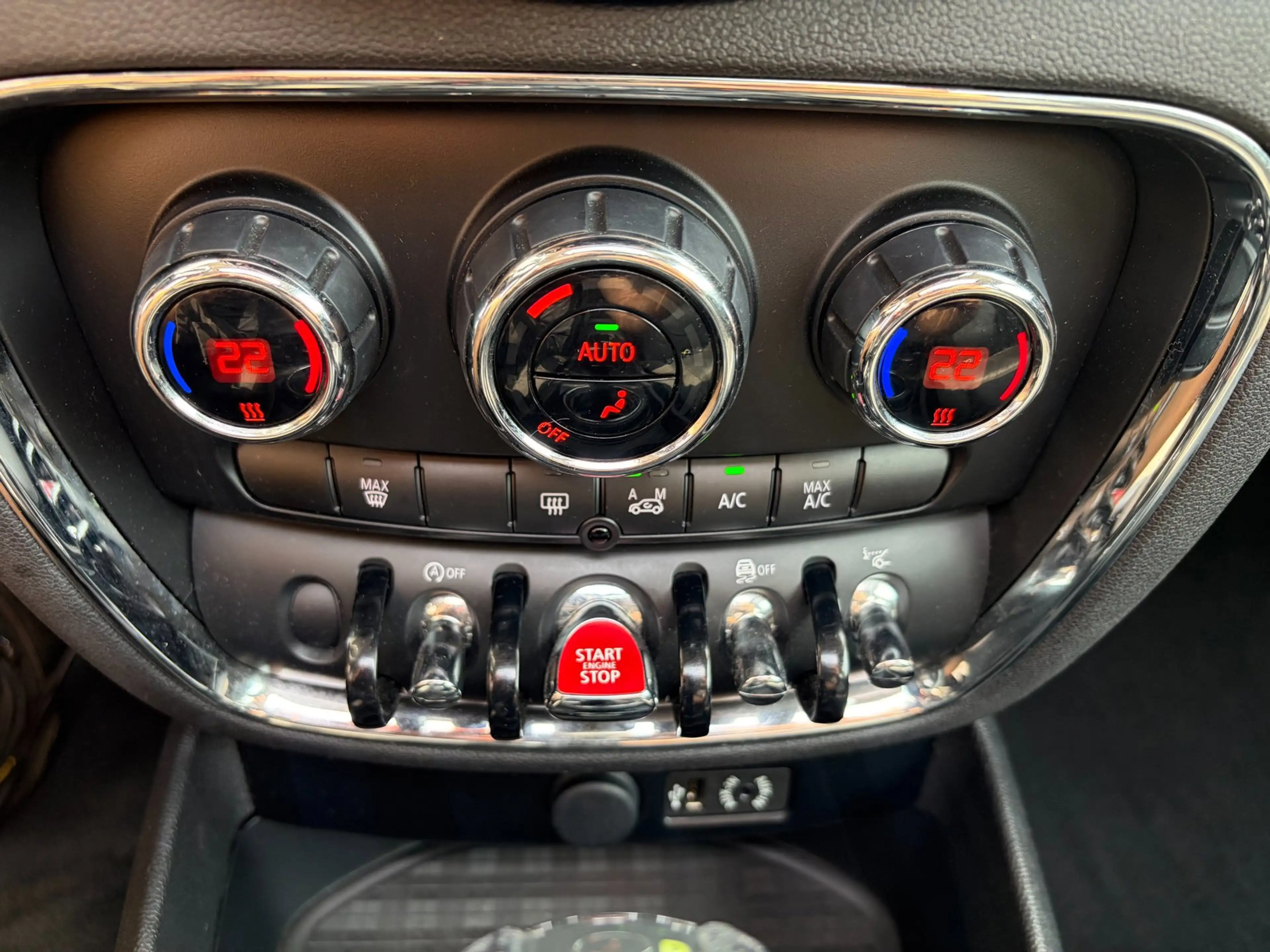 MINI Cooper Clubman 1.5 Chili Serious Business / Keyless / Headup / Na — photo 33