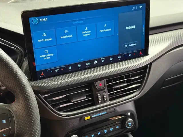 Ford Kuga view 25