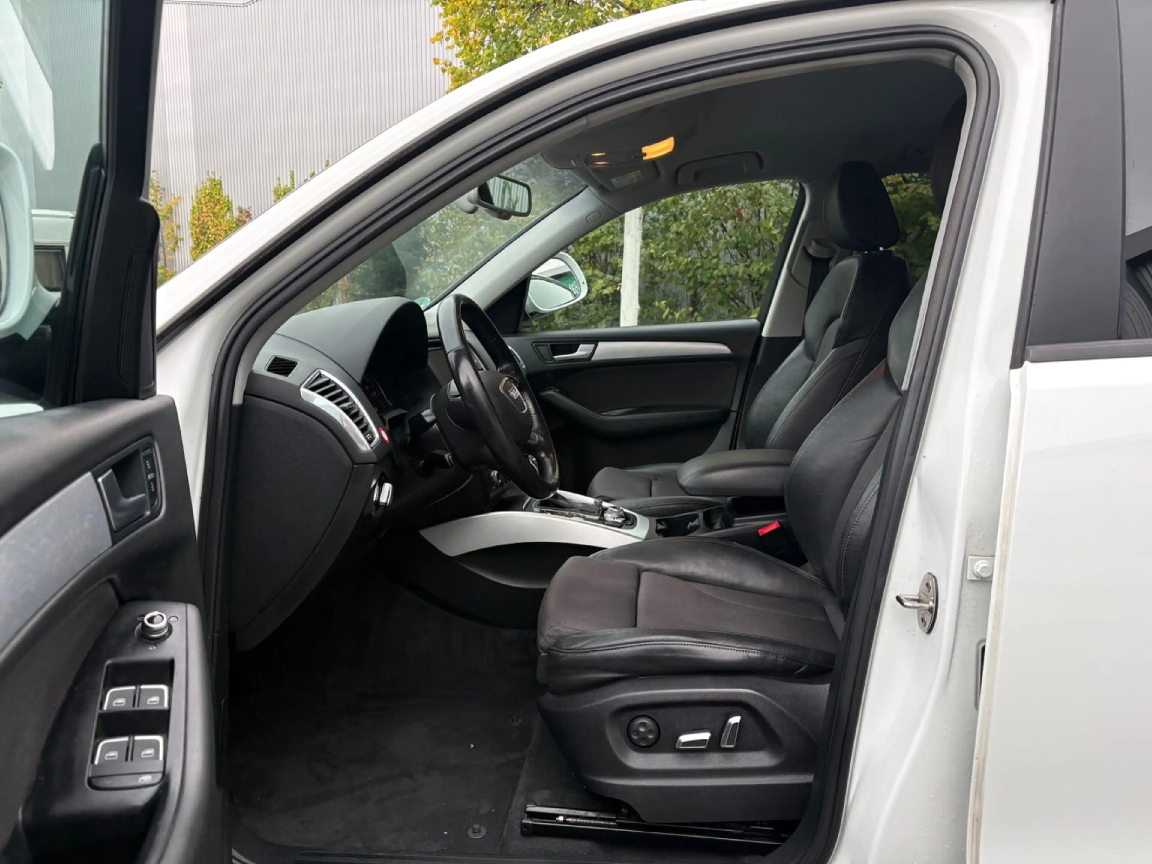 Audi Q5 2.0 TDI 120 kW quattro*NAVI*KAMERA*SHZ*TÜVNEU — photo 10