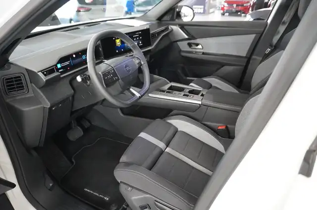 Opel Grandland view 14