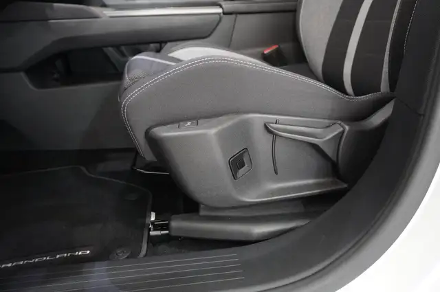 Opel Grandland view 15