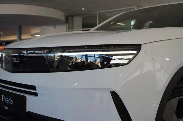 Opel Grandland view 5