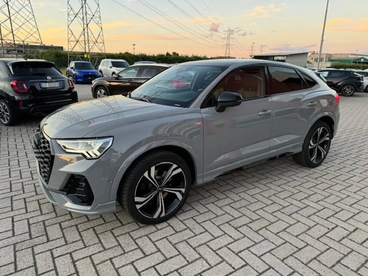 Audi Q3 Q3 S.back 40 2.0 tdi S line edition quattro 200CV Grau - 1