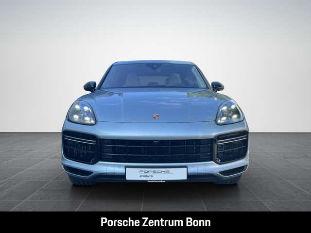 Porsche Cayenne Turbo Hinterachslenkung LED-Matrix