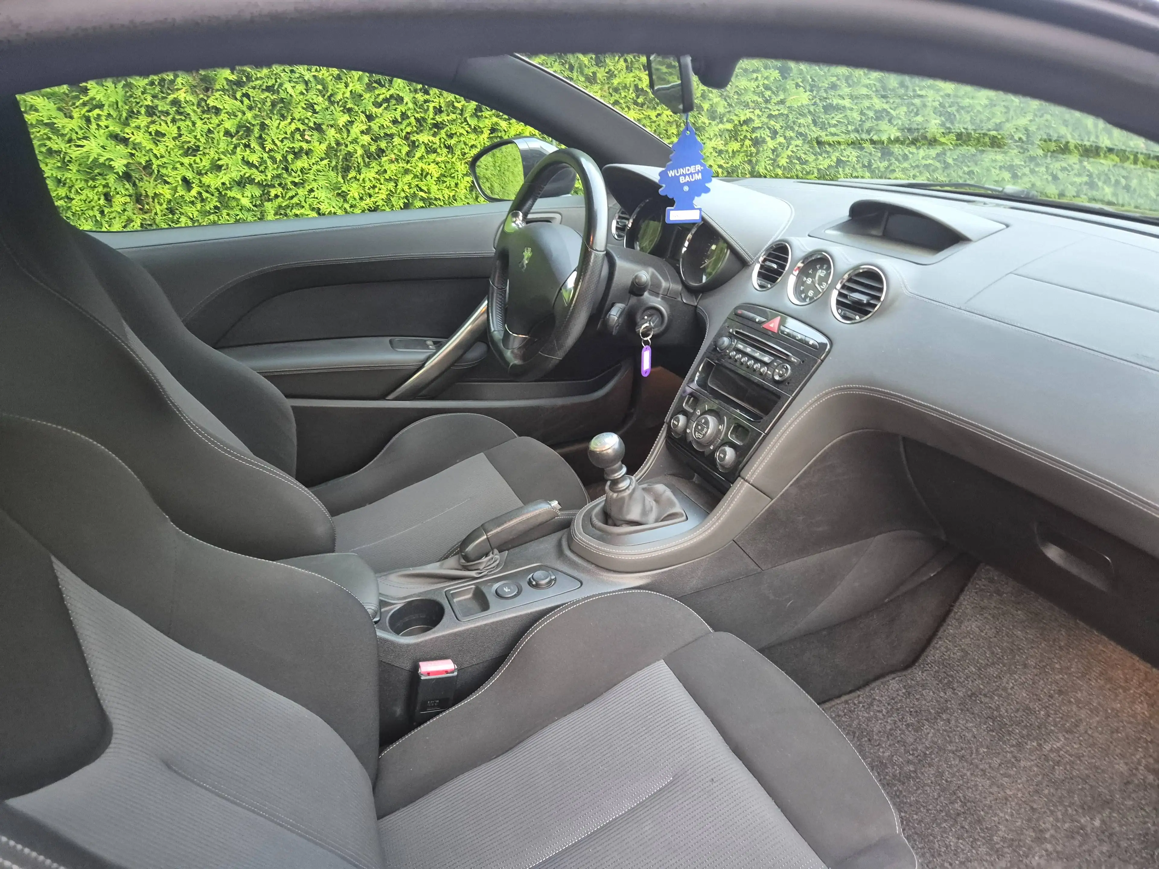 Peugeot RCZ RCZ 1.6 155 THP*Steuerkettesatz neu*Tüv/Inspektion neu*Hagelschaden* — photo 5