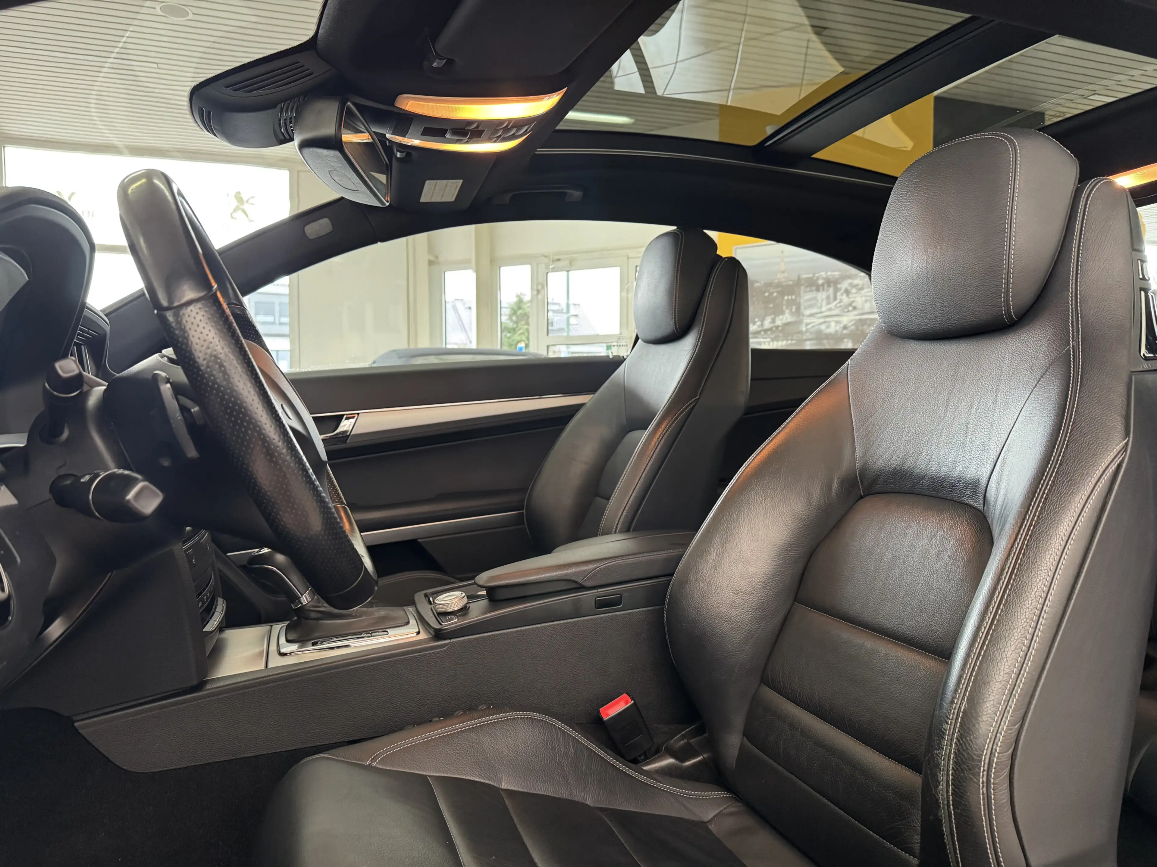 Mercedes-Benz E 250 CDI AMG-LiNE *PANO*NAVi*PDC*LEDER*Bi XENON — photo 10