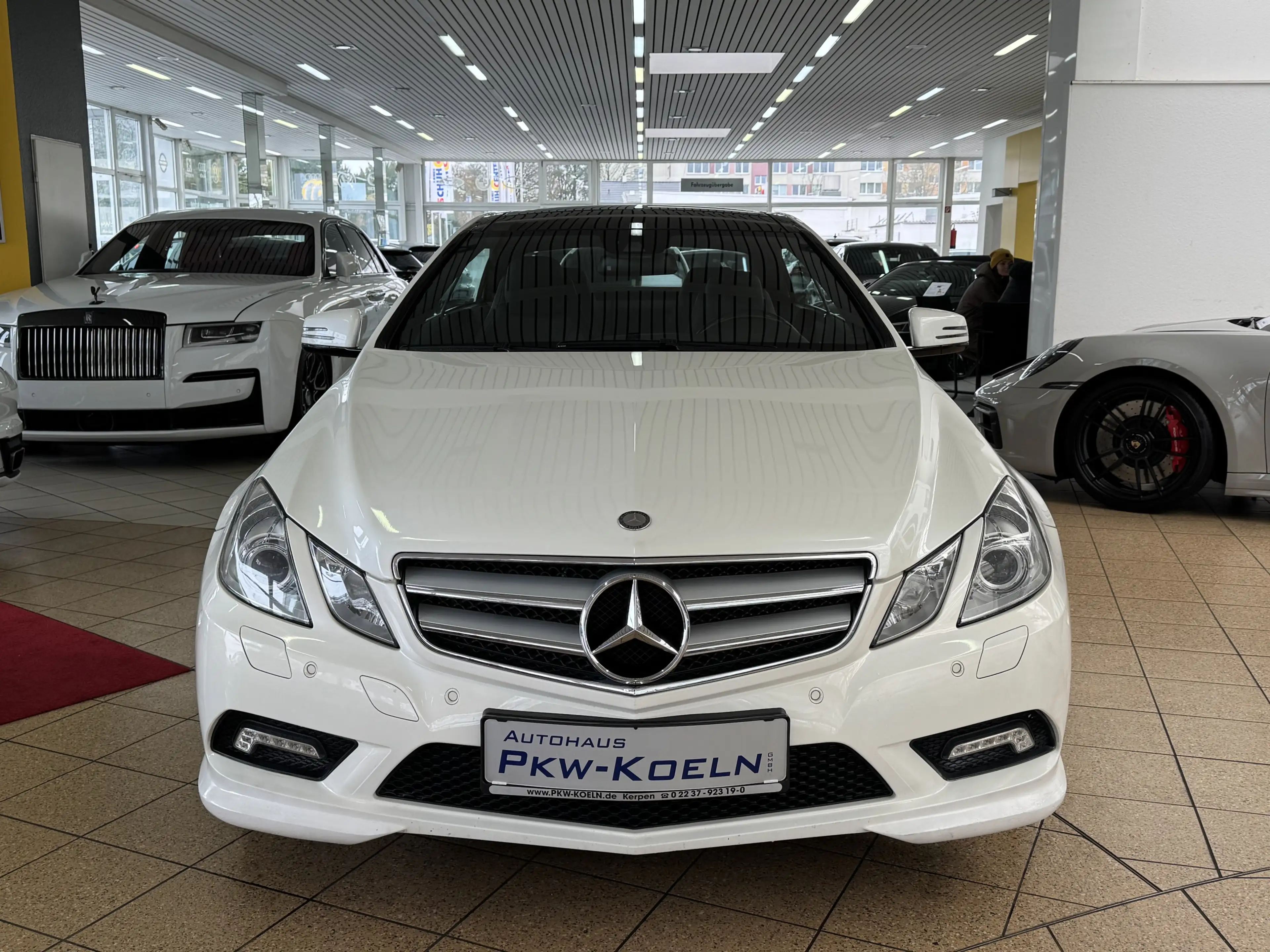Mercedes-Benz E 250 CDI AMG-LiNE *PANO*NAVi*PDC*LEDER*Bi XENON — photo 5