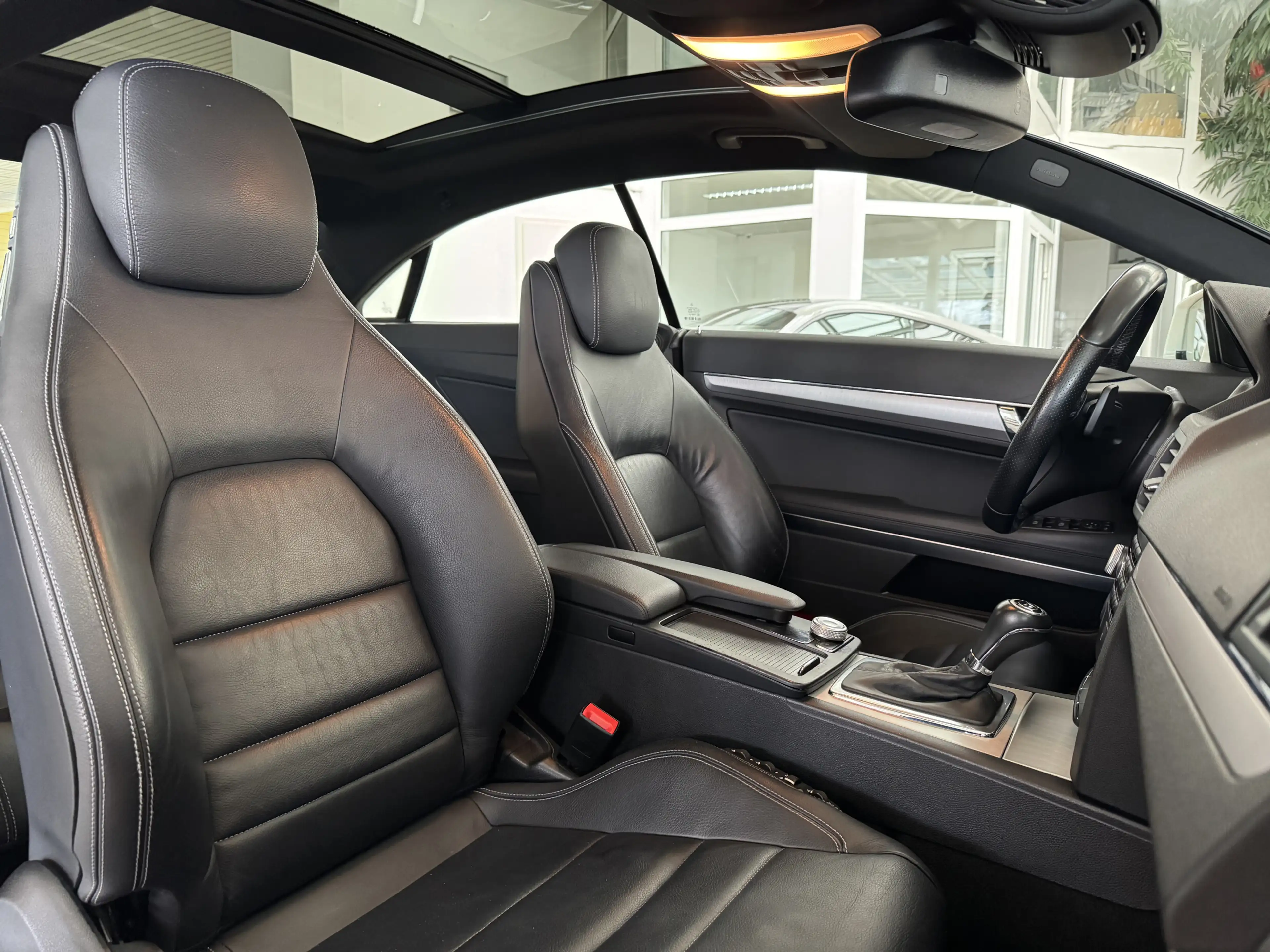Mercedes-Benz E 250 CDI AMG-LiNE *PANO*NAVi*PDC*LEDER*Bi XENON — photo 12