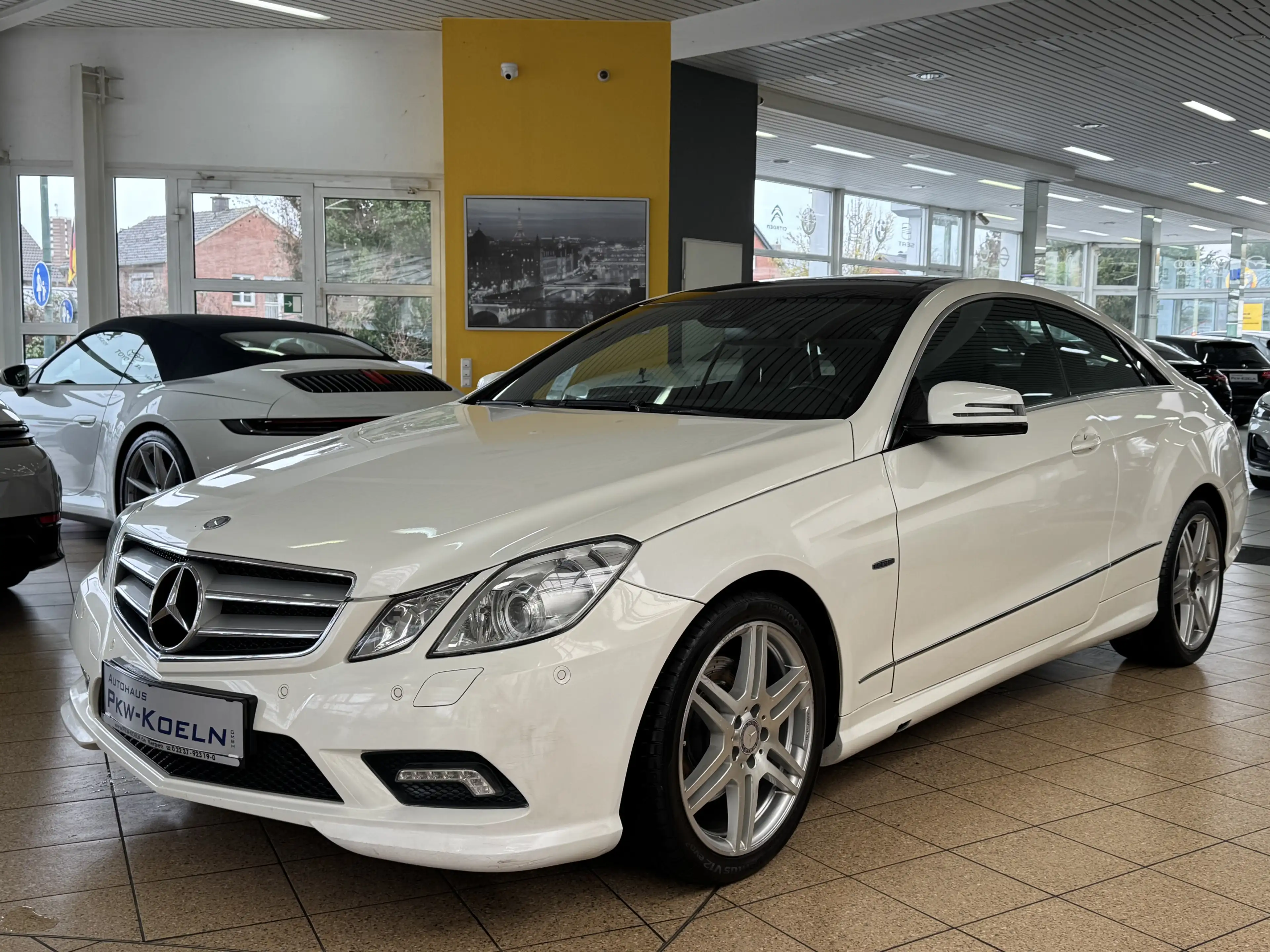Mercedes-Benz E 250 CDI AMG-LiNE *PANO*NAVi*PDC*LEDER*Bi XENON