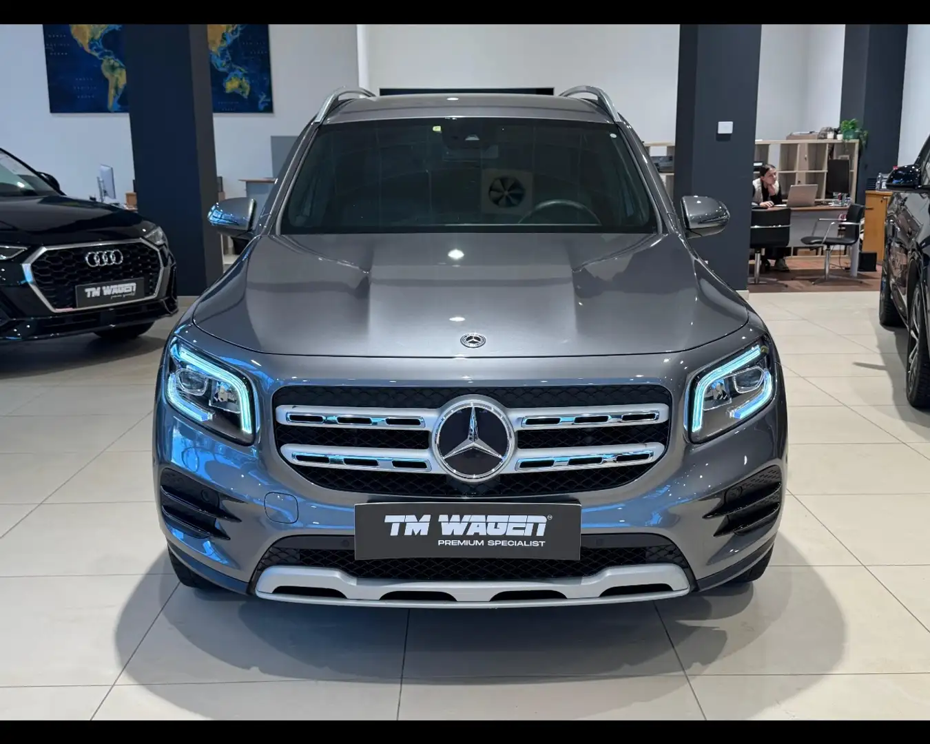 Mercedes-Benz GLB 200 (X247) - GLB 200 d Automatic Business Extra 150CV Grigio - 2