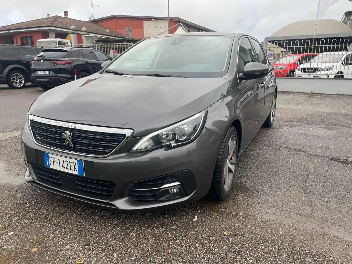 Peugeot 308 BlueHDi 120 S&S EAT6 Allure Grau - 2