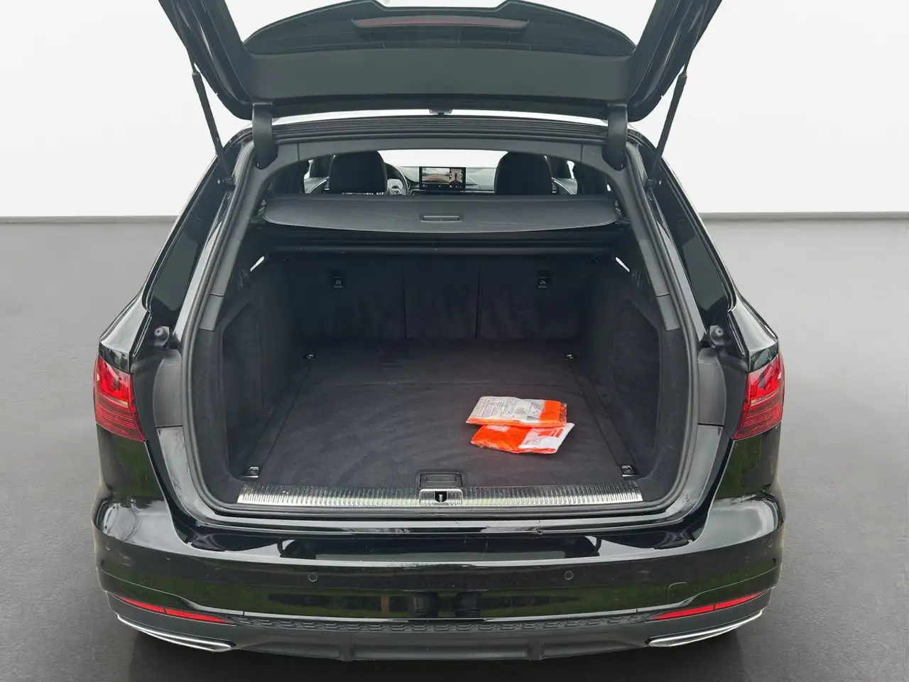 Audi A4 40 TDI QUATT S LINE COMPETITION *MATRIX 10