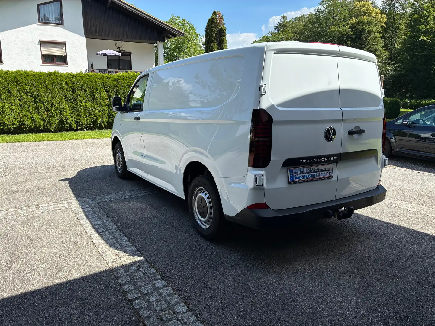 Volkswagen T7 Transporter Kastenwagen LR 2,0 TDI Entry Weiß - 2