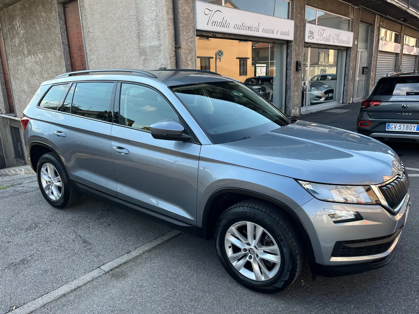 Skoda Kodiaq Kodiaq 2.0 tdi Exe dsg 7posti Gris - 1