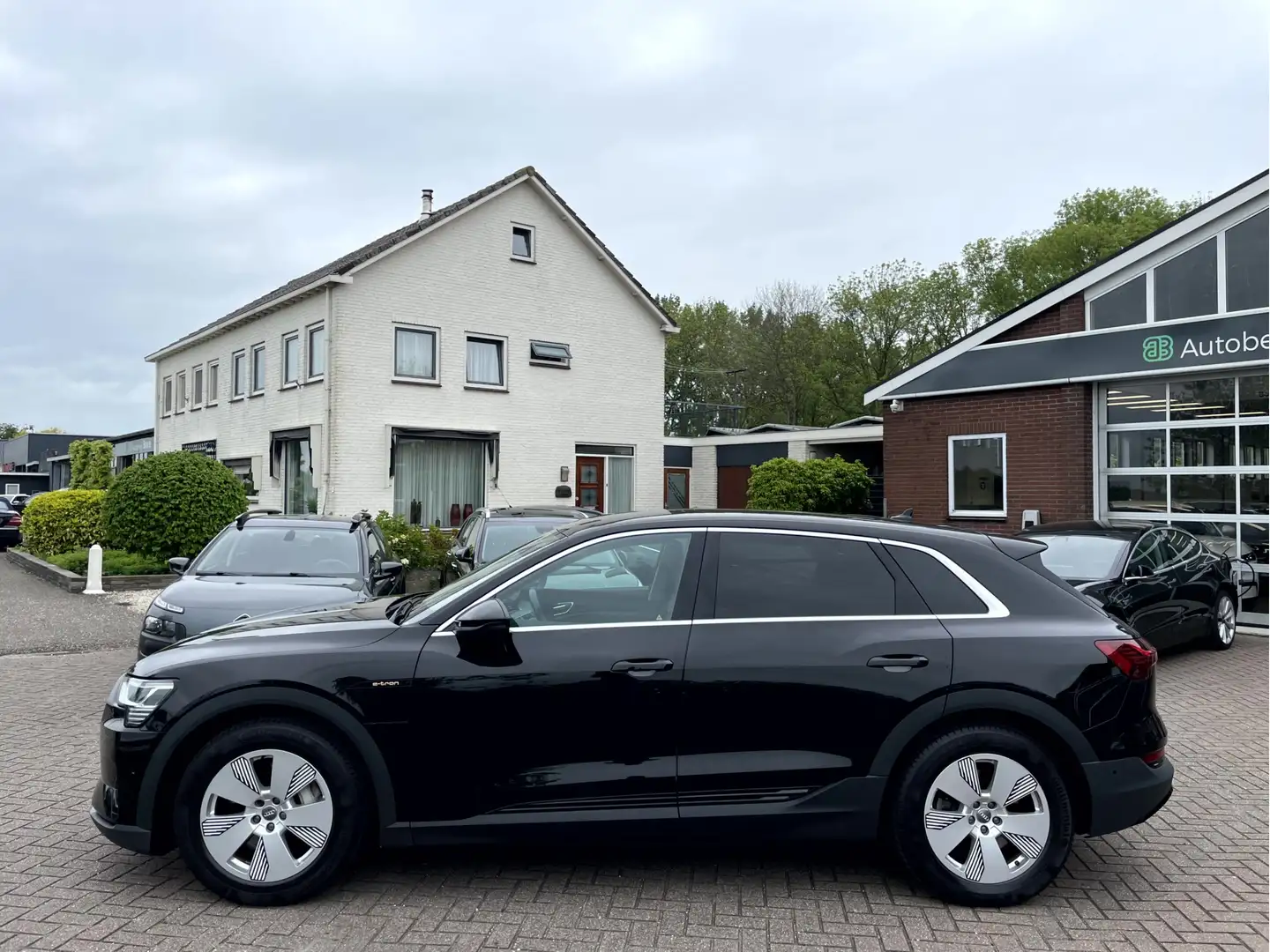 Audi e-tron e-tron 55 quattro advanced 95 kWh Afn.Trekhaak, Lu Zwart - 2