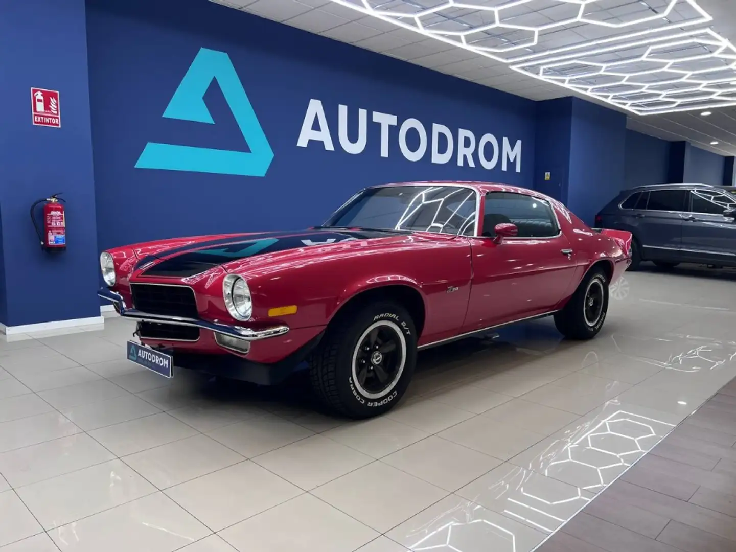 Chevrolet Camaro Coupé Aut. Rot - 1