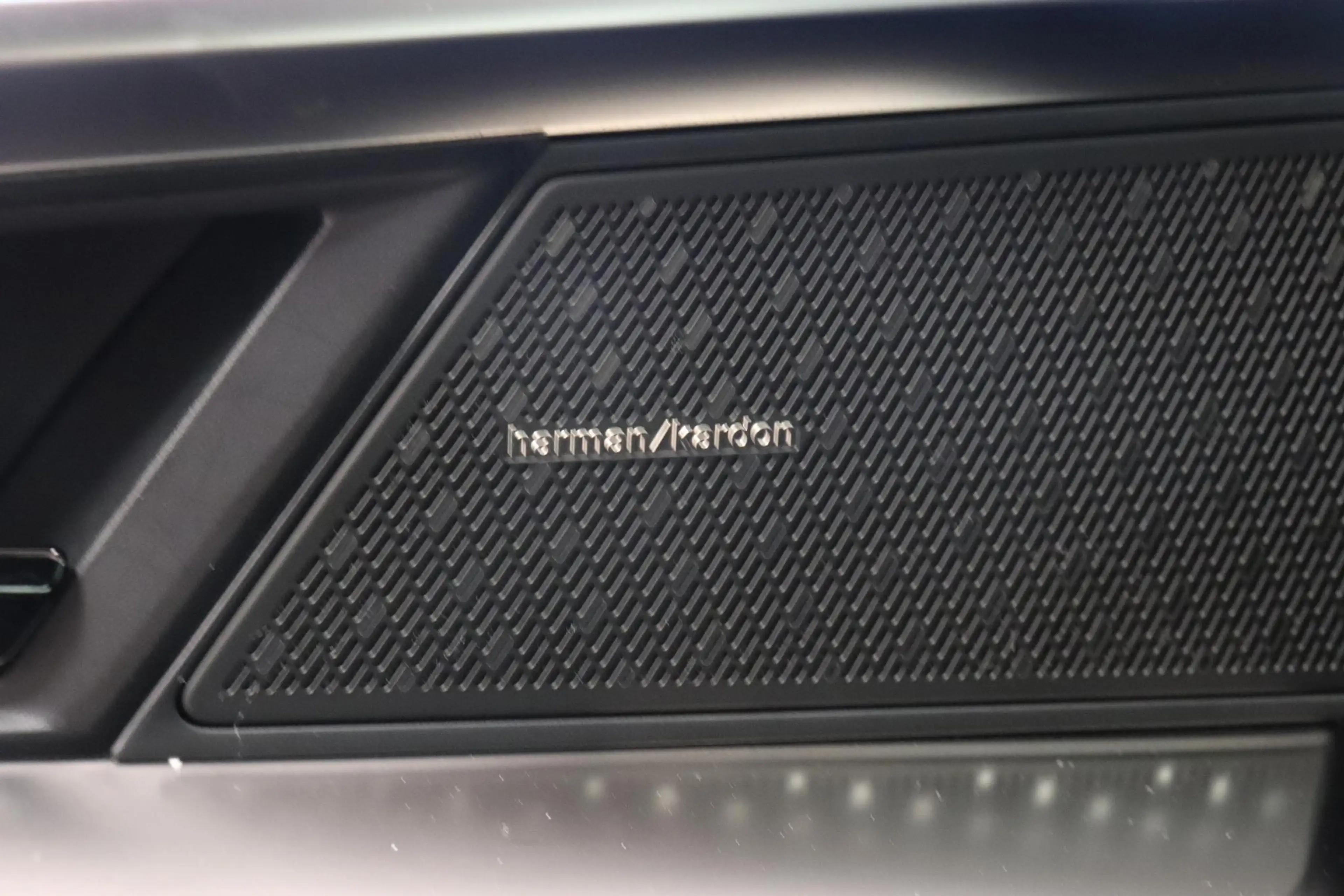 Renault Rafale 1.2 E-Tech 4x4 plug-in hybrid 300 atelier Alpine | — photo 35