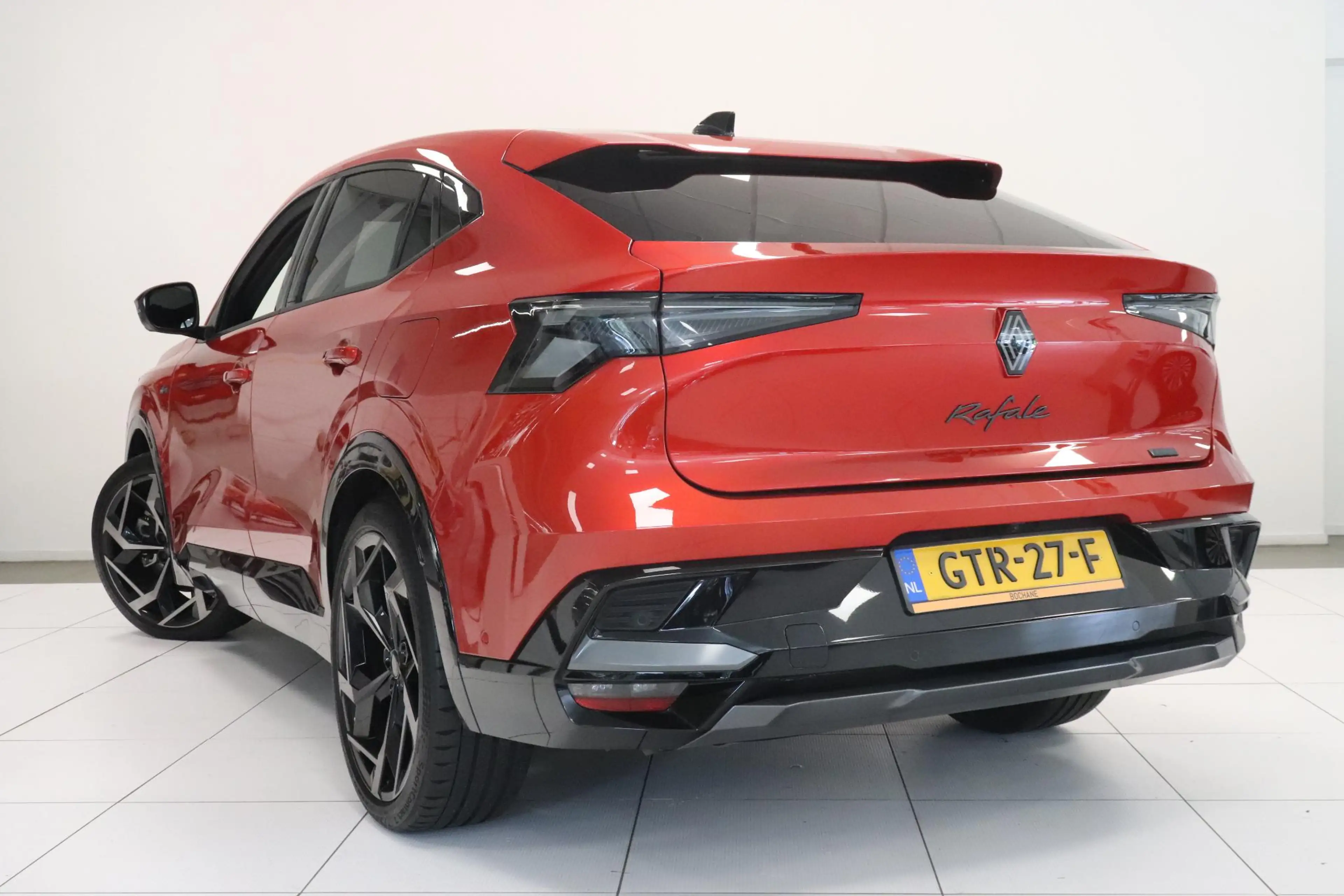 Renault Rafale 1.2 E-Tech 4x4 plug-in hybrid 300 atelier Alpine | — photo 7
