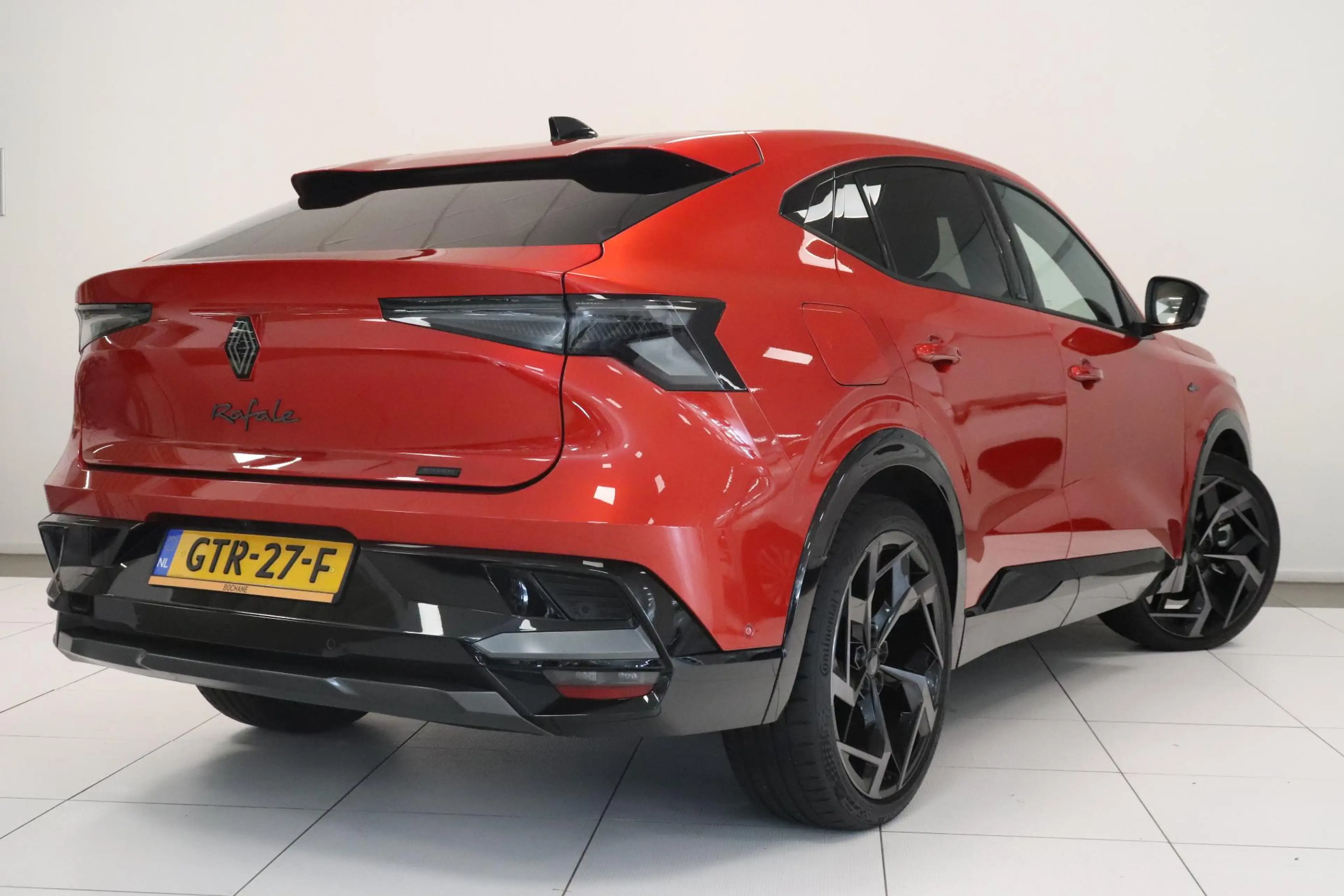 Renault Rafale 1.2 E-Tech 4x4 plug-in hybrid 300 atelier Alpine | — photo 2