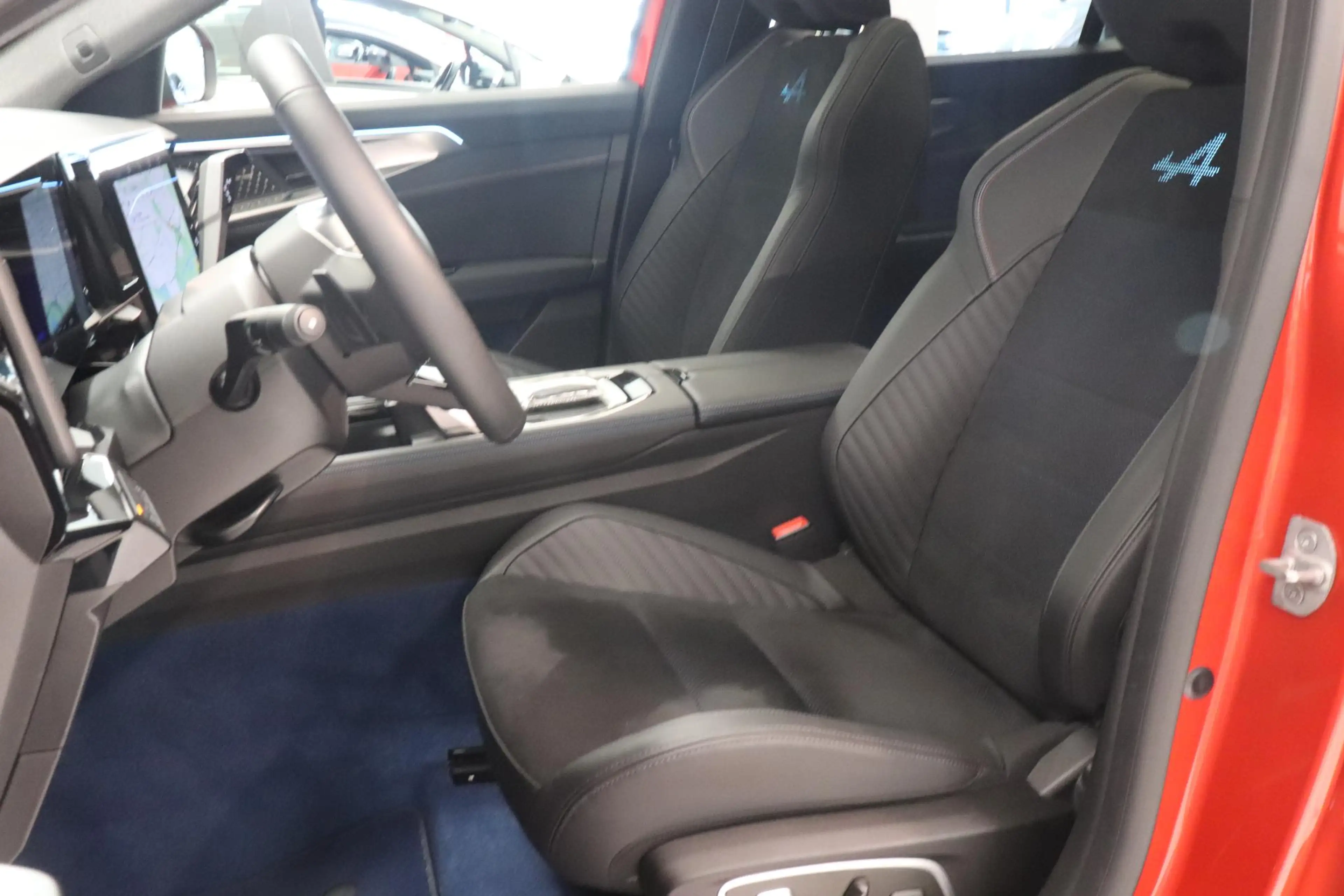 Renault Rafale 1.2 E-Tech 4x4 plug-in hybrid 300 atelier Alpine | — photo 8