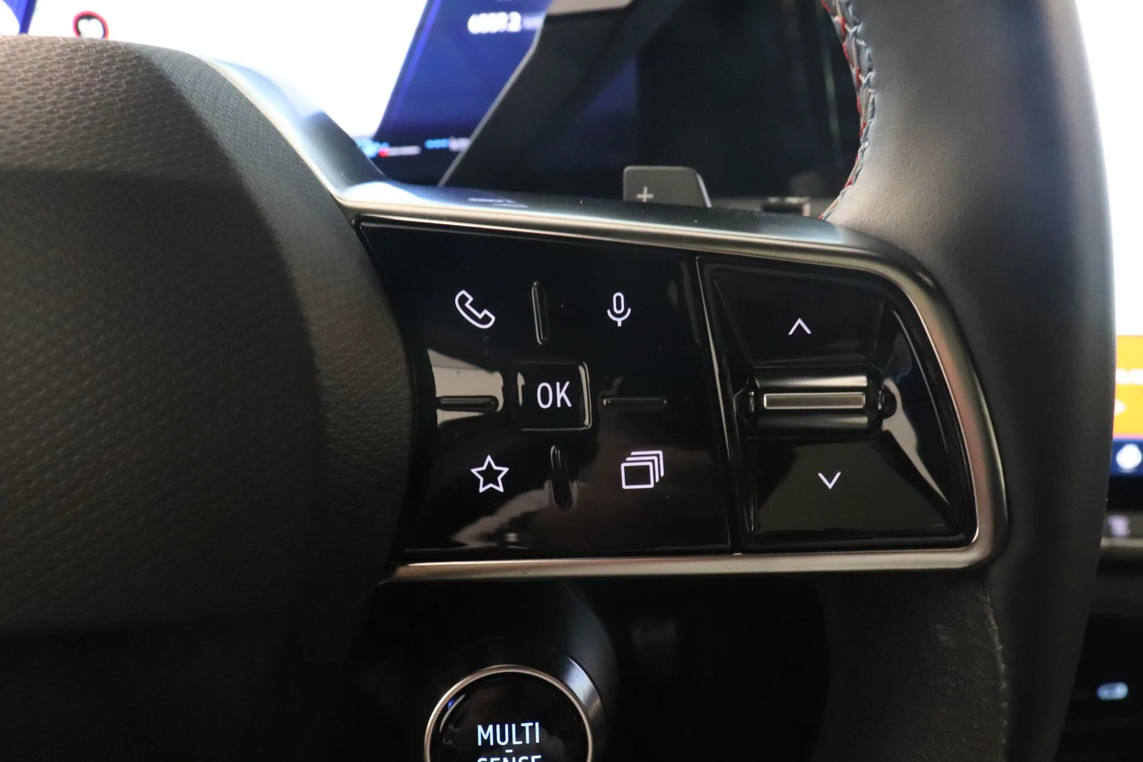 Renault Rafale 1.2 E-Tech 4x4 plug-in hybrid 300 atelier Alpine | — photo 25