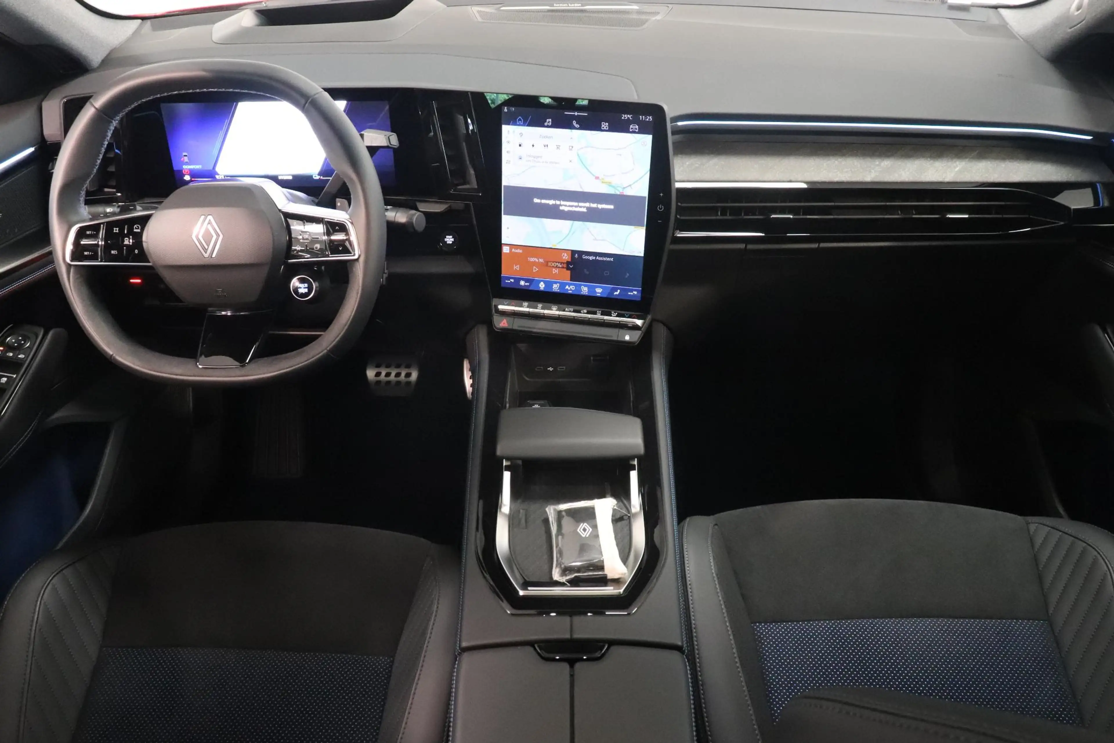 Renault Rafale 1.2 E-Tech 4x4 plug-in hybrid 300 atelier Alpine | — photo 3