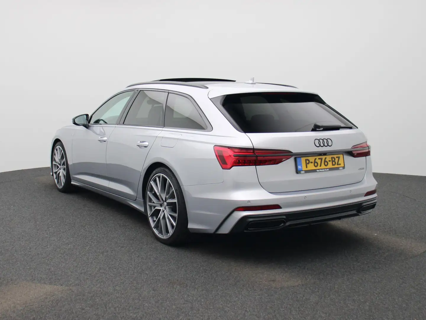 Audi A6 Avant 55 TFSI e quattro Pro Line S Competition | C Grijs - 2