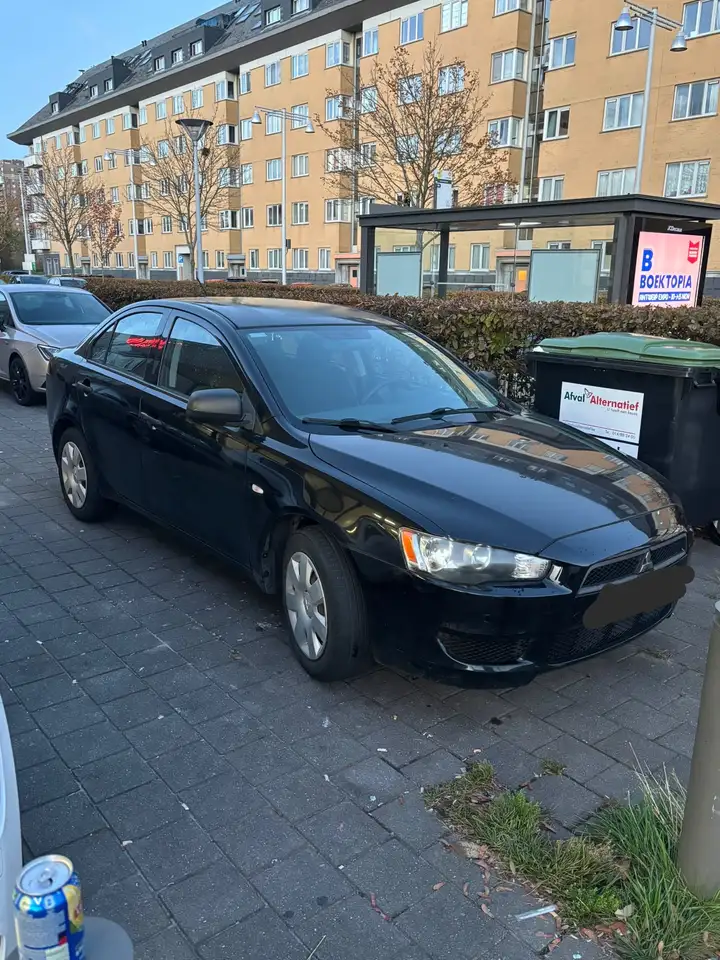 Mitsubishi Lancer