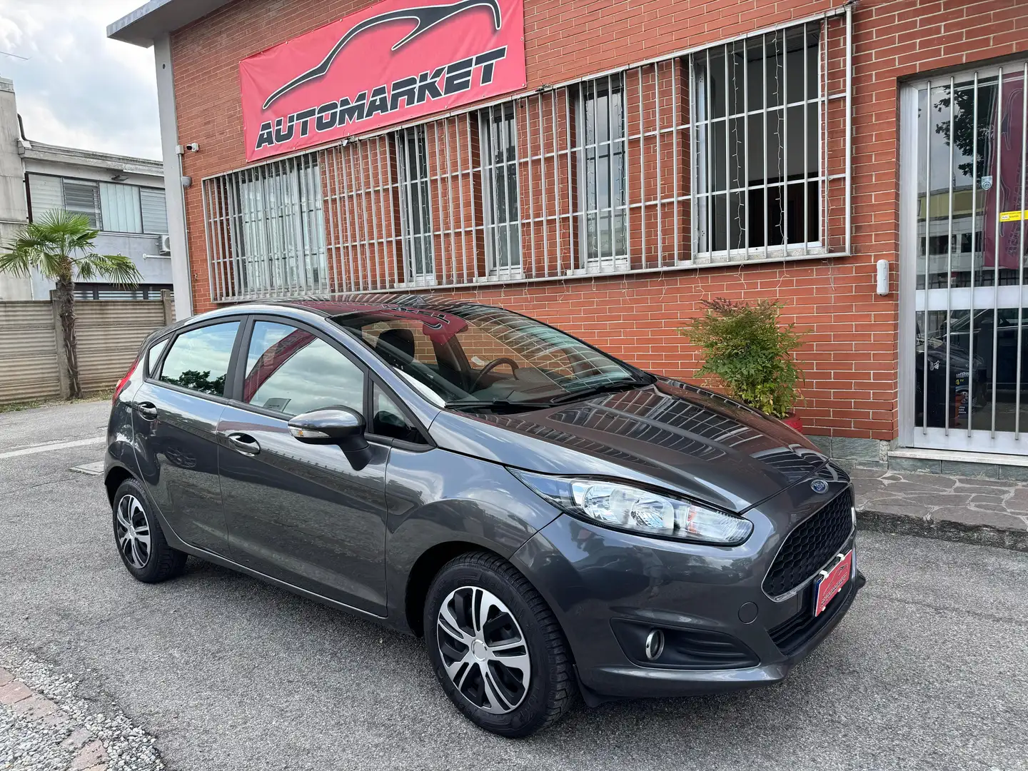 Ford Fiesta 1.0 ecoboost Plus 100cv E6 Grau - 1