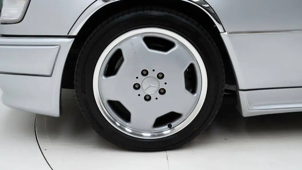 Mercedes-Benz E 36 AMG + Hardtop '95 CH22981, foto 12
