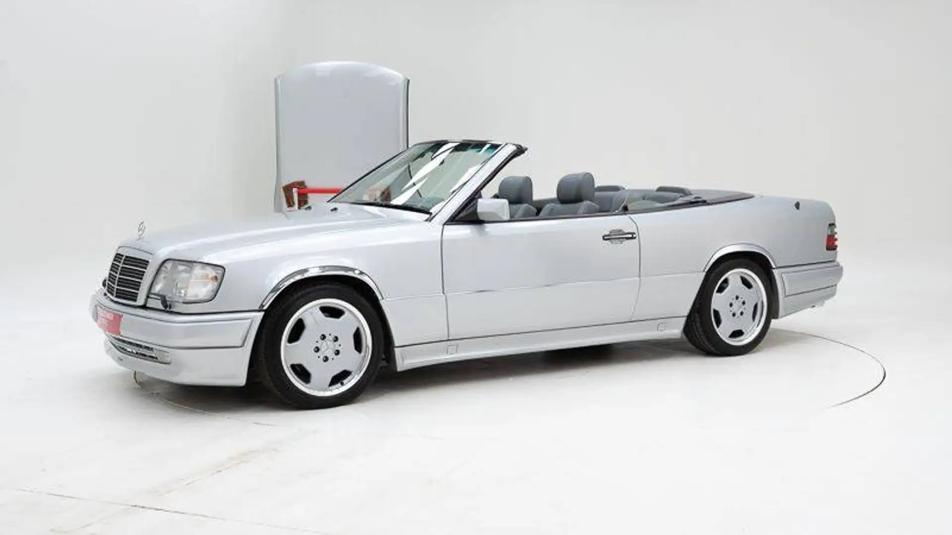 Mercedes-Benz E 36 AMG + Hardtop '95 CH22981 Silber - 1